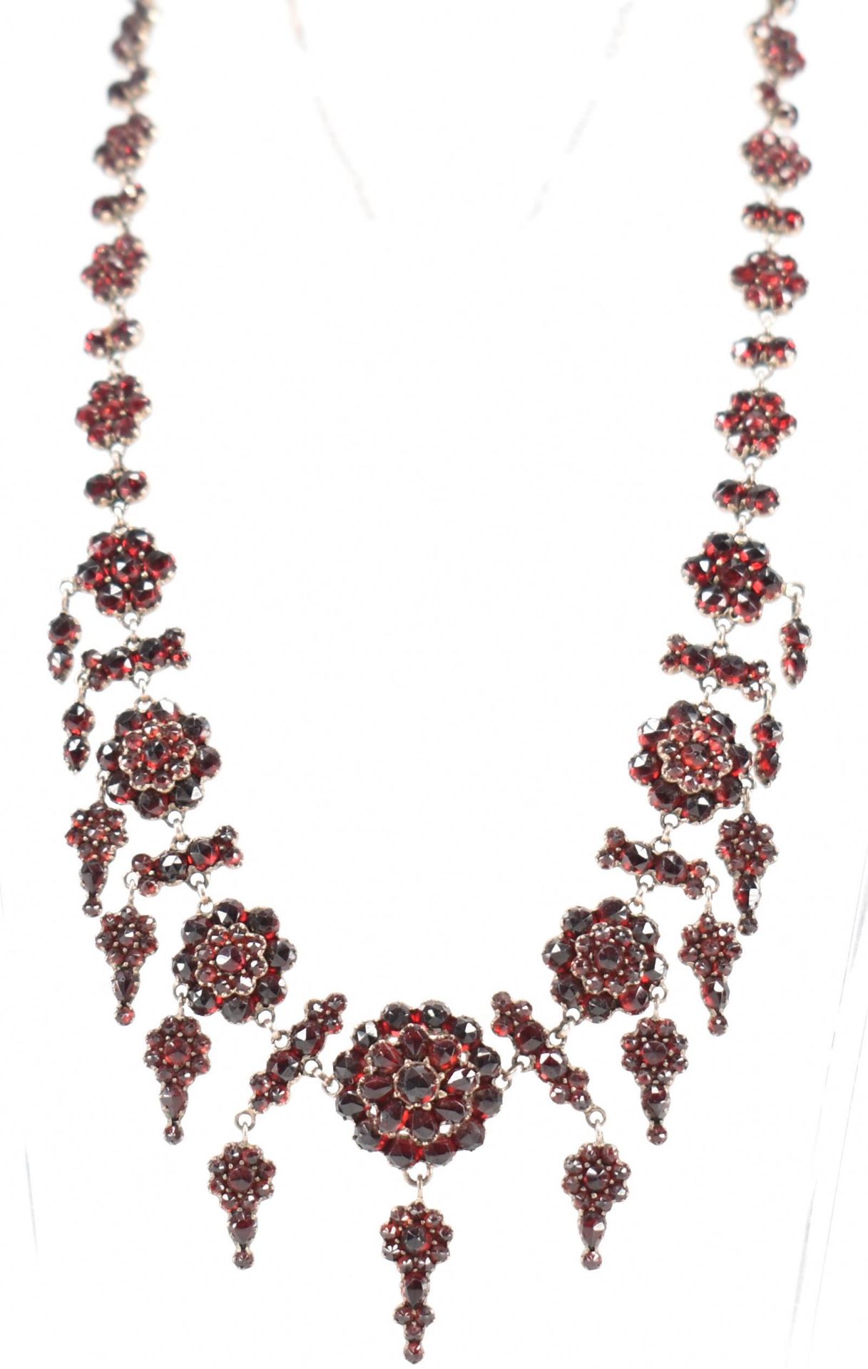 ANTIQUE VICTORIAN GARNET COLLAR NECKLACE