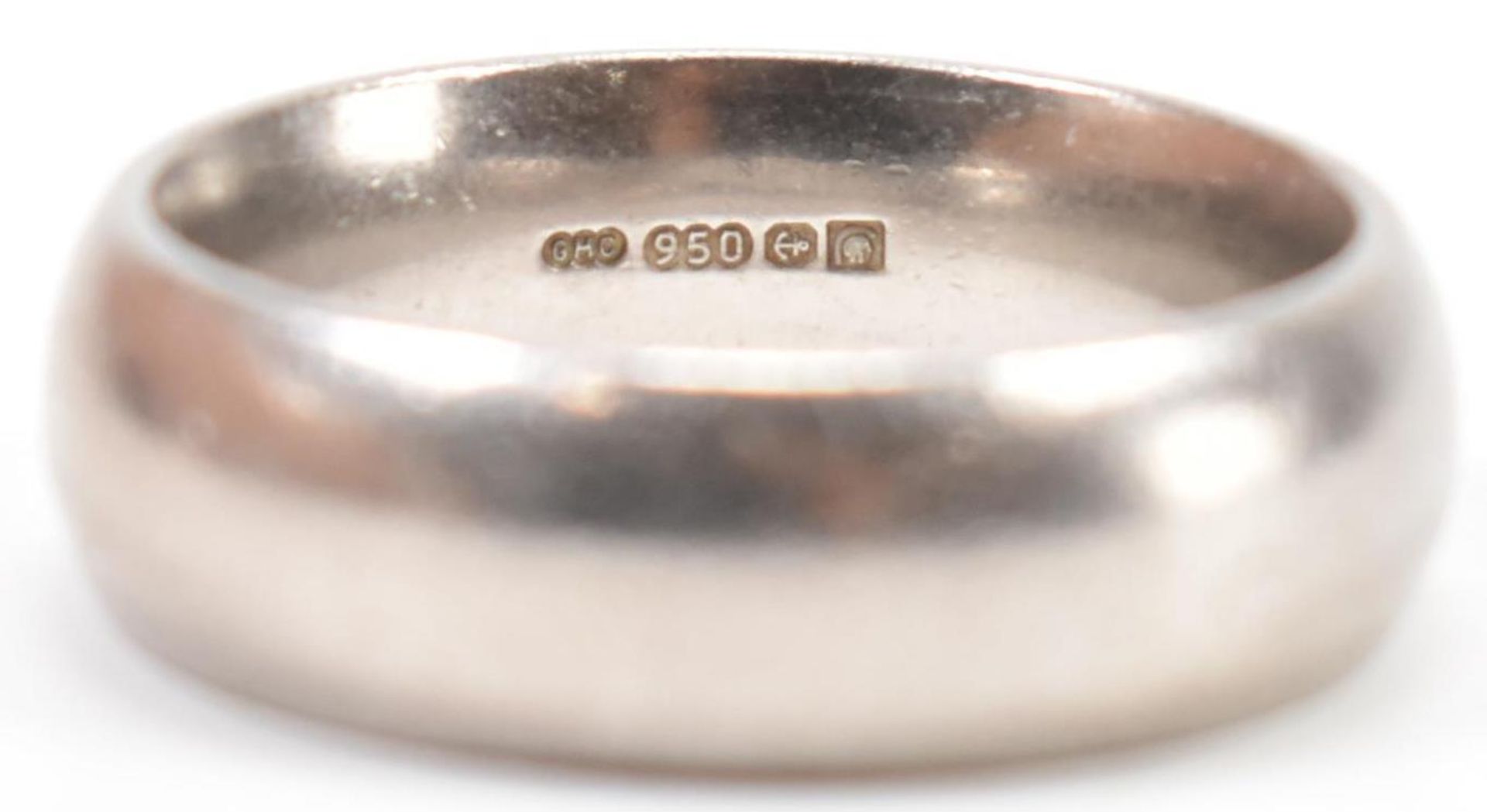 HALLMARKED 950 PALLADIUM BAND RING - Image 3 of 4