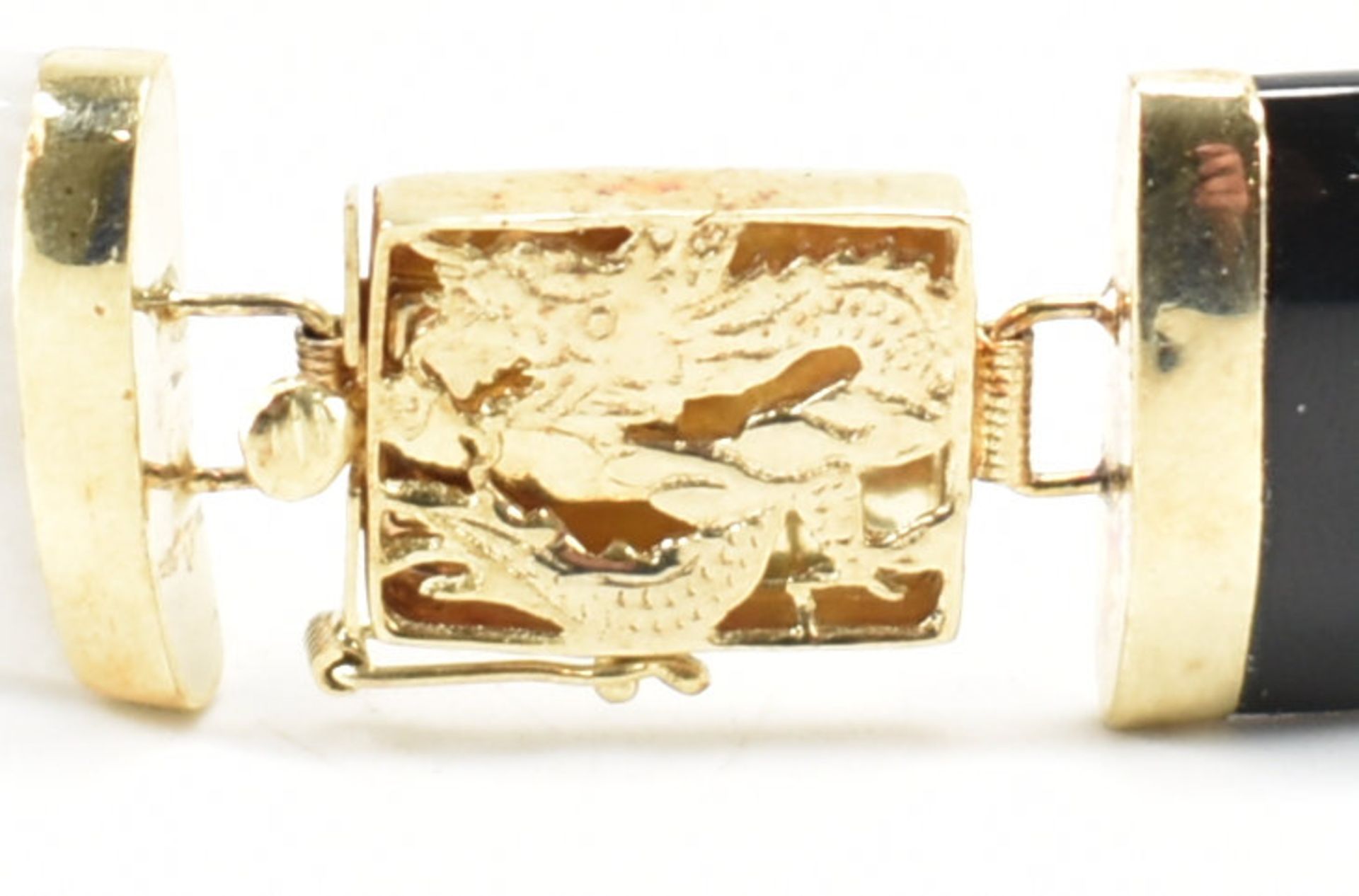 14CT GOLD JADIETE & ONYX PANEL BRACELET - Image 4 of 7