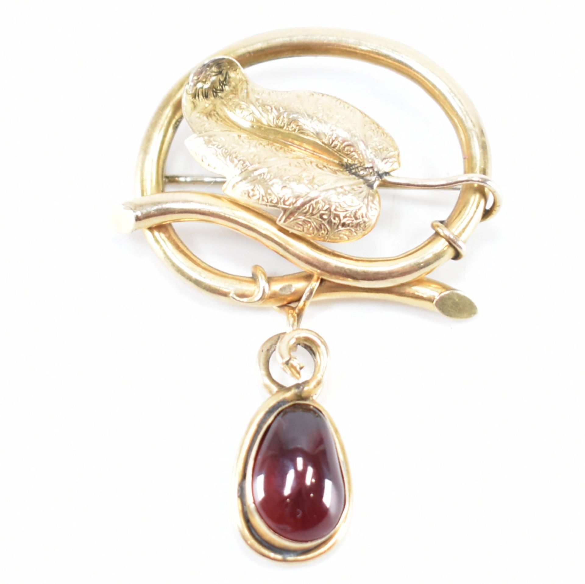 VICTORIAN GOLD & GARNET BROOCH