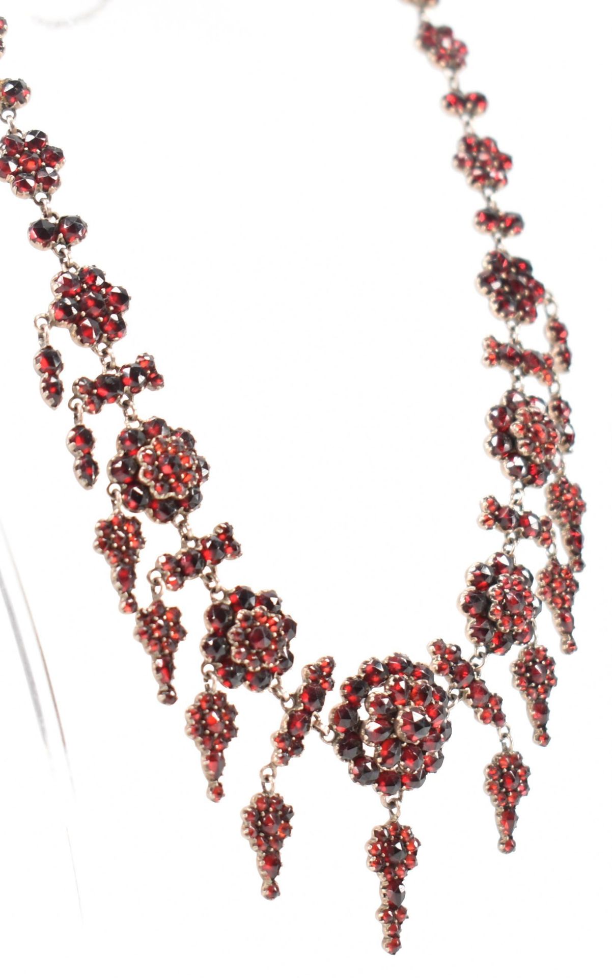 ANTIQUE VICTORIAN GARNET COLLAR NECKLACE - Image 2 of 5