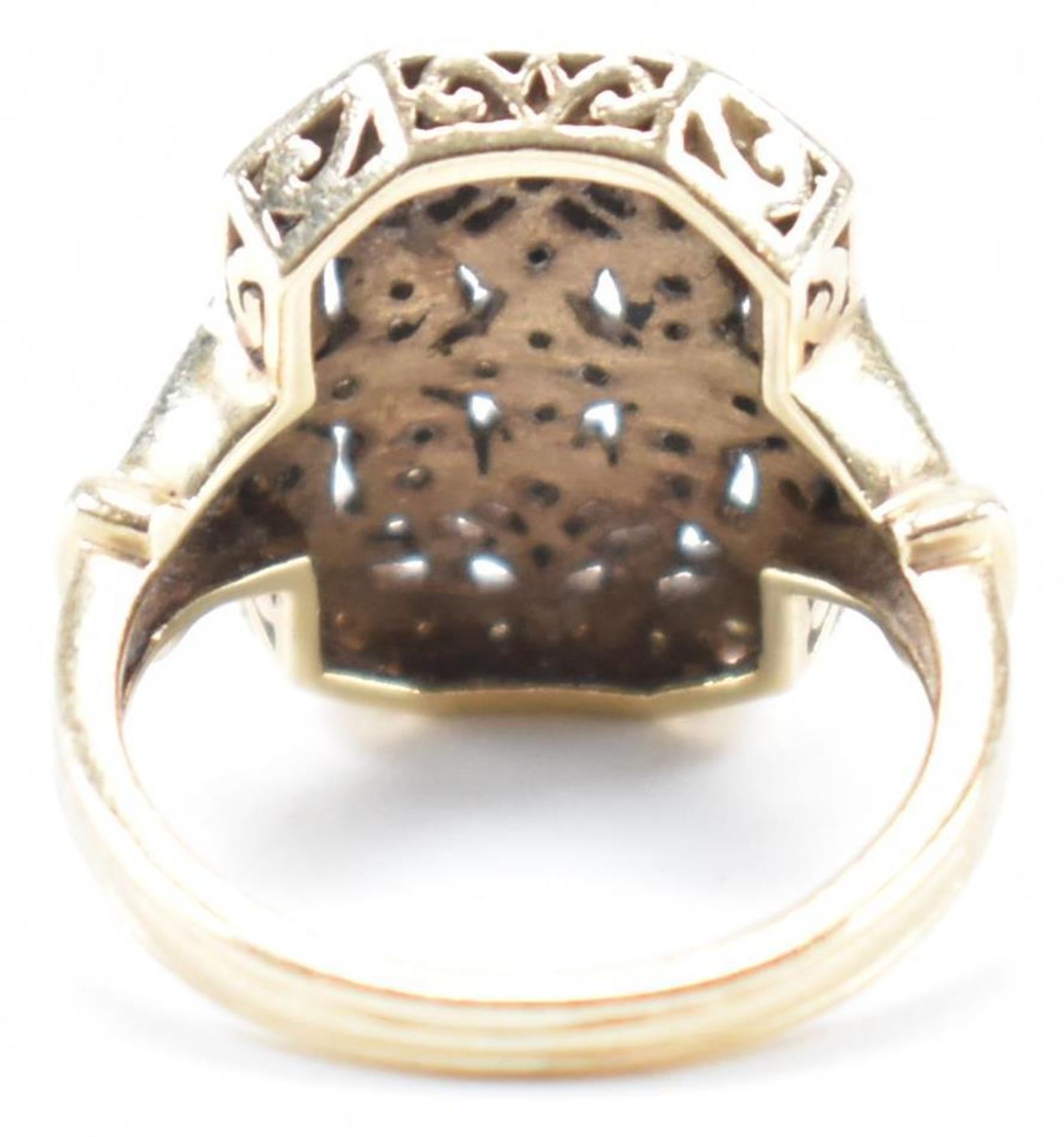 VINTAGE GOLD & DIAMOND PANEL RING - Image 3 of 8