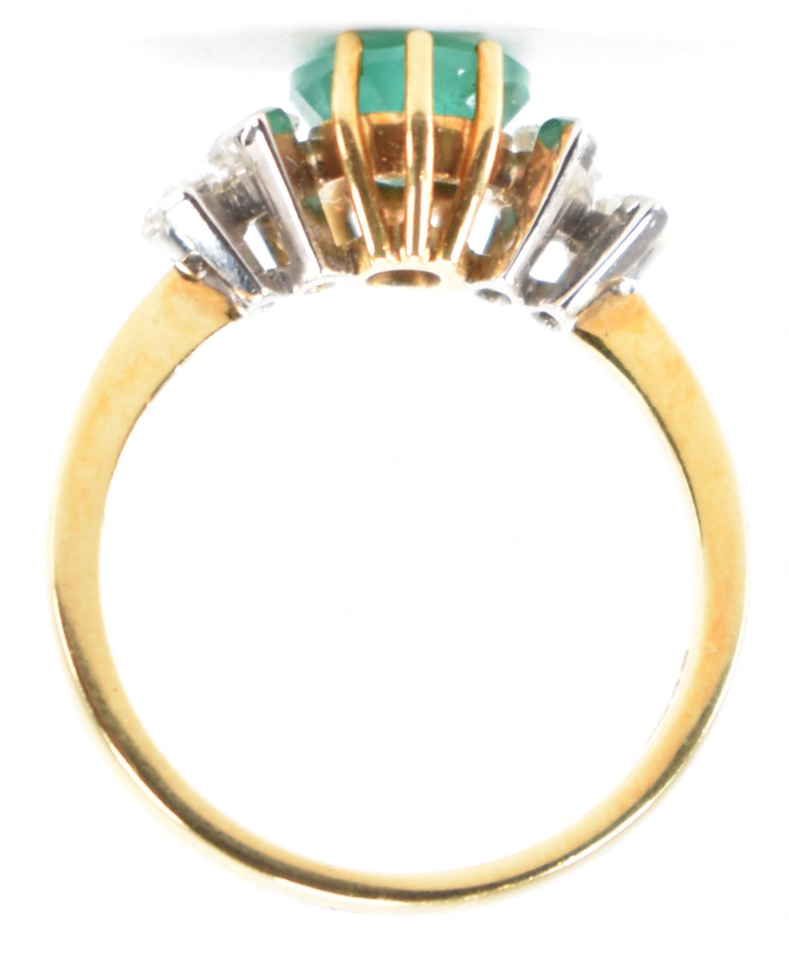 HALLMARKED 18CT GOLD SYNTHETIC EMERALD & DIAMOND RING - Image 8 of 10