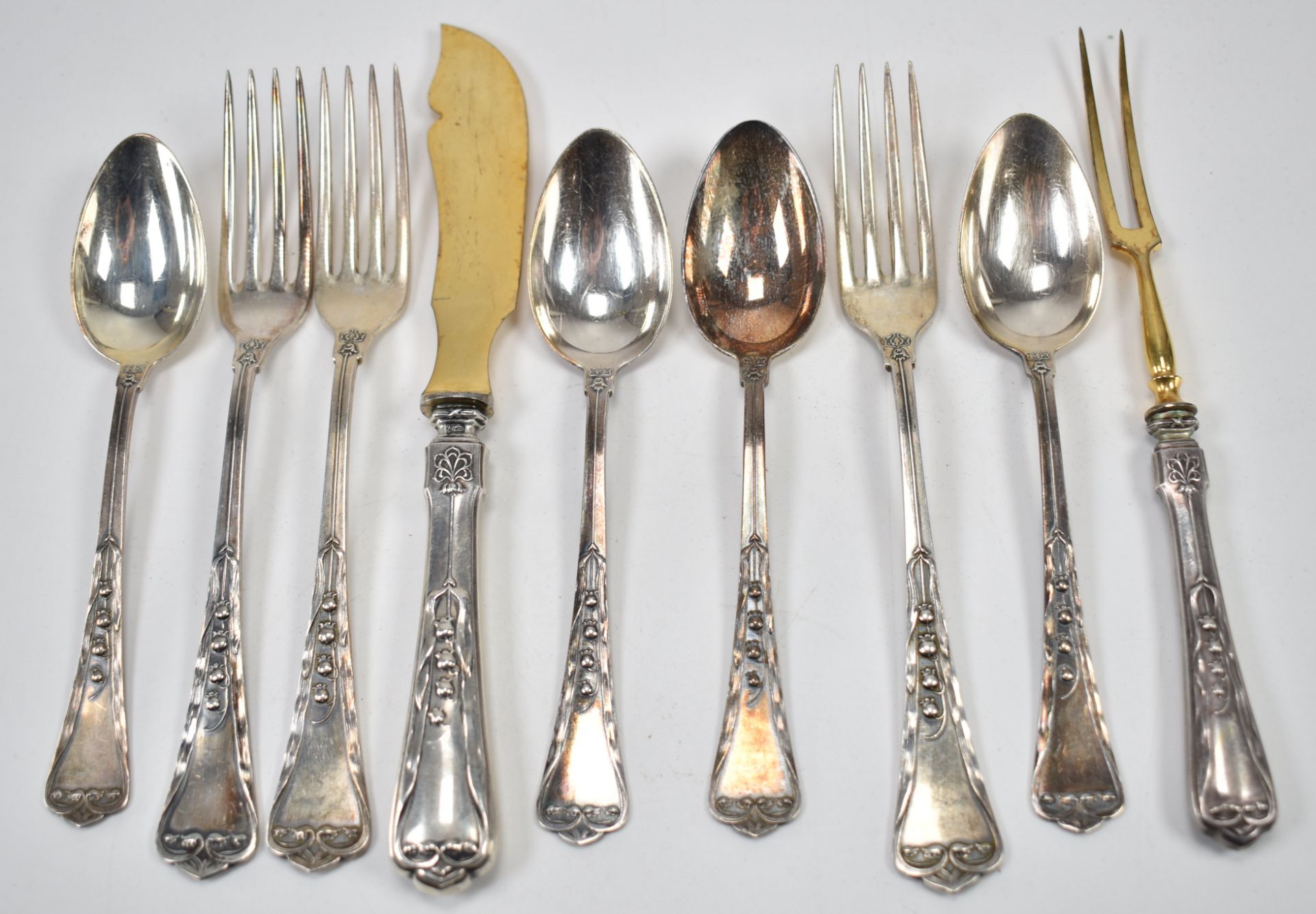 SELECTION OF ART NOUVEAU STYLE SILVER FLATWARE