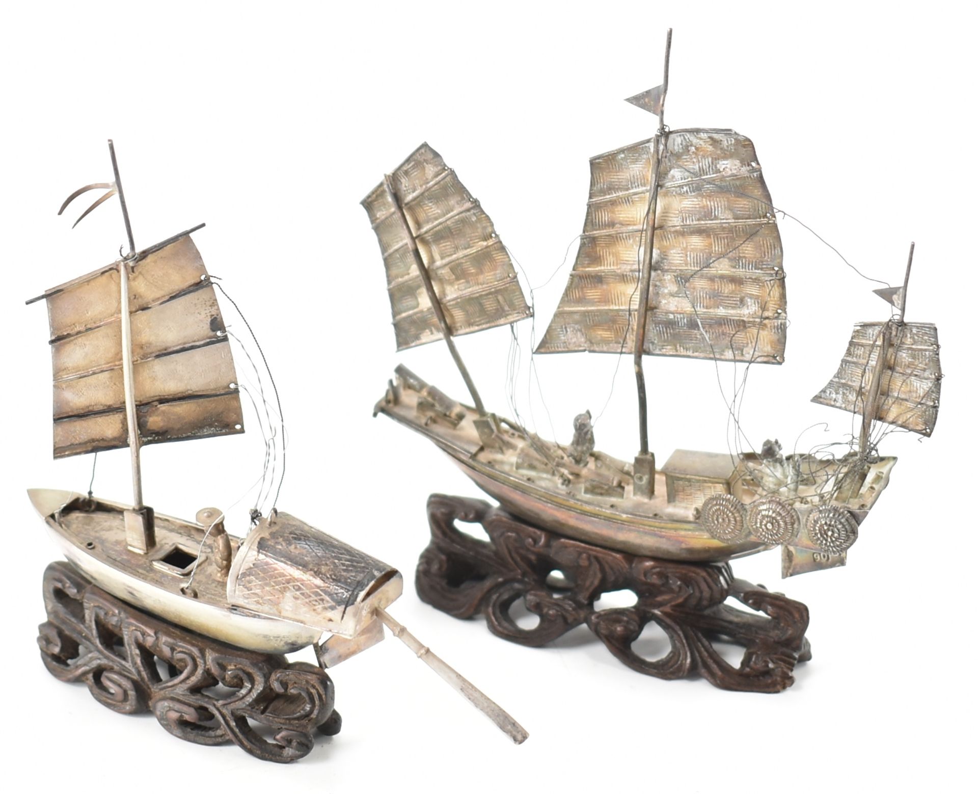 PAIR OF CHINESE SILVER JUNK SHIP FIGURINES - Image 2 of 4