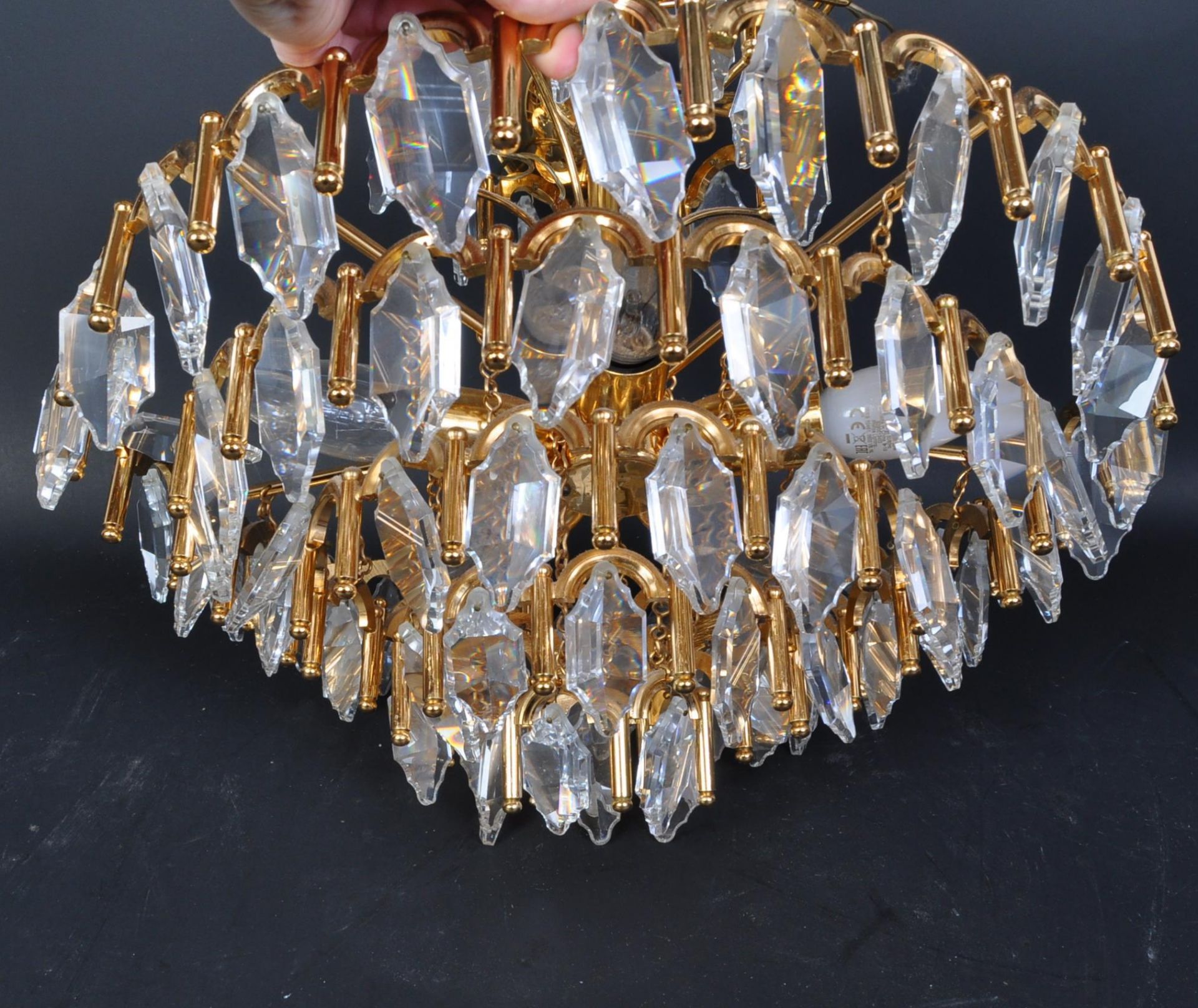 VINTAGE GILT METAL & CRYSTAL GLASS CHADELIER CELING LIGHT SHADE - Image 2 of 5