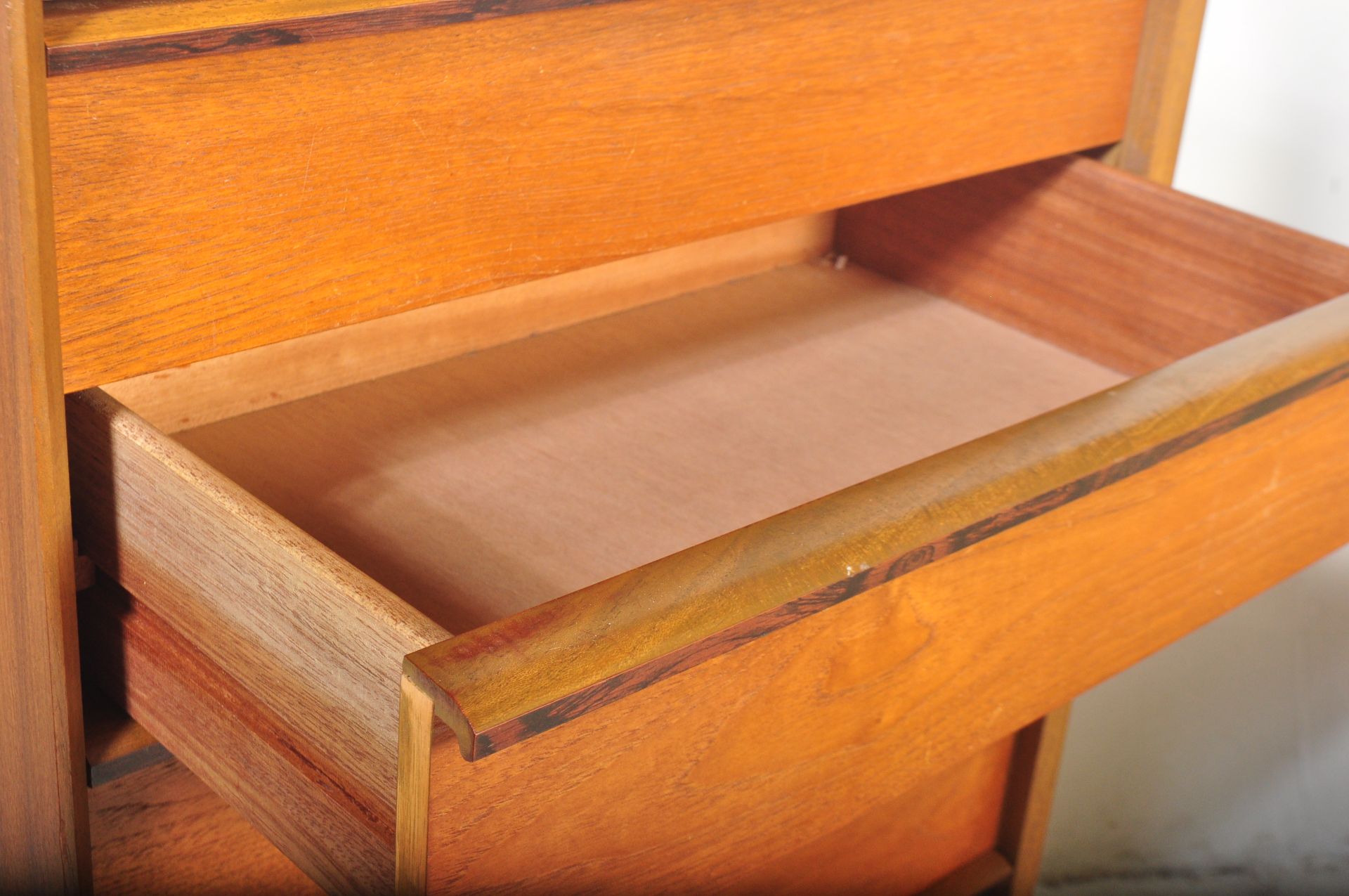 AUSTINE SUITE - MID CENTURY TEAK WOOD CHEST OF DRAWERS - Image 3 of 5