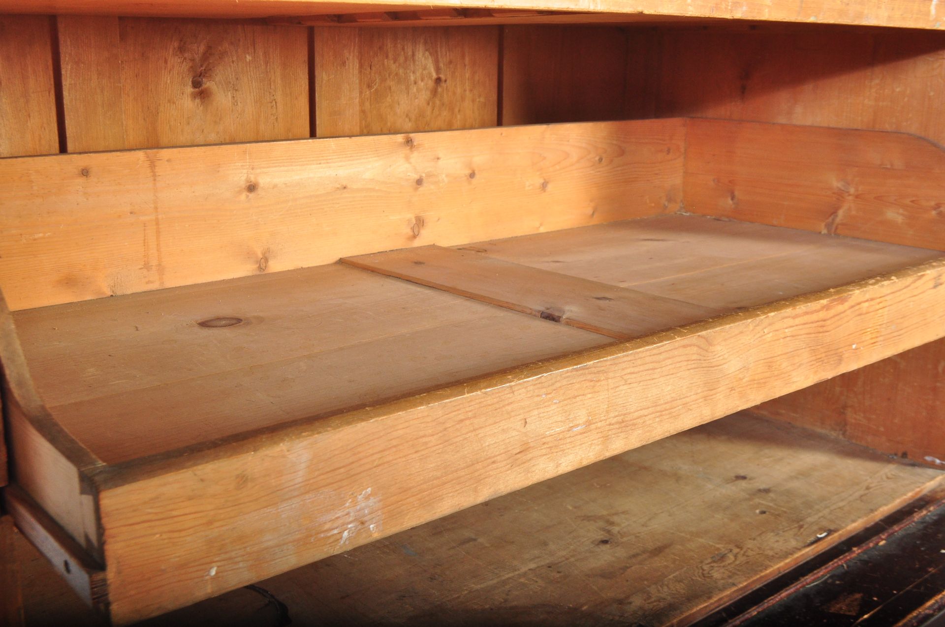 LARGE 19TH CENTURY VICTORIAN CHURCH VESTRY CUPBOARD - Image 3 of 5