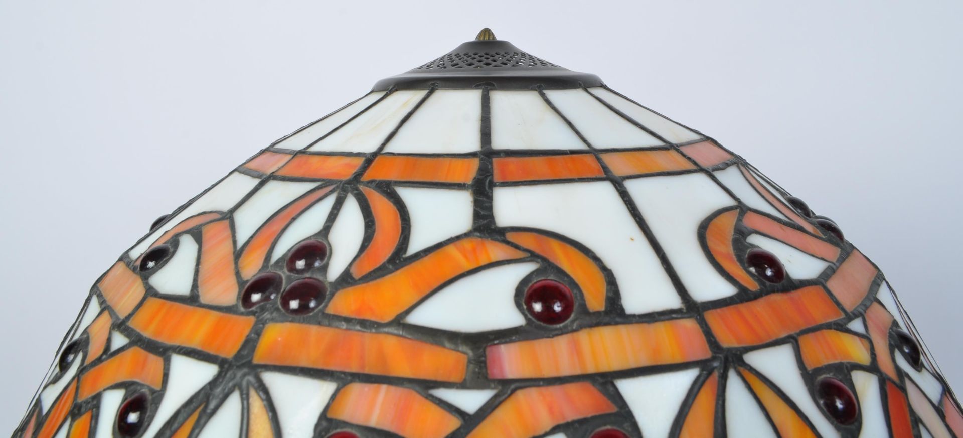LARGE TIFFANY ART NOUVEAU STYLE TABLE LAMP - Image 5 of 7