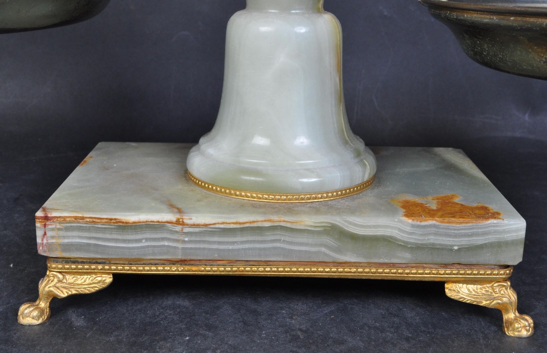 ONYX AND BRASS WEIGHING SCALES - Image 2 of 5