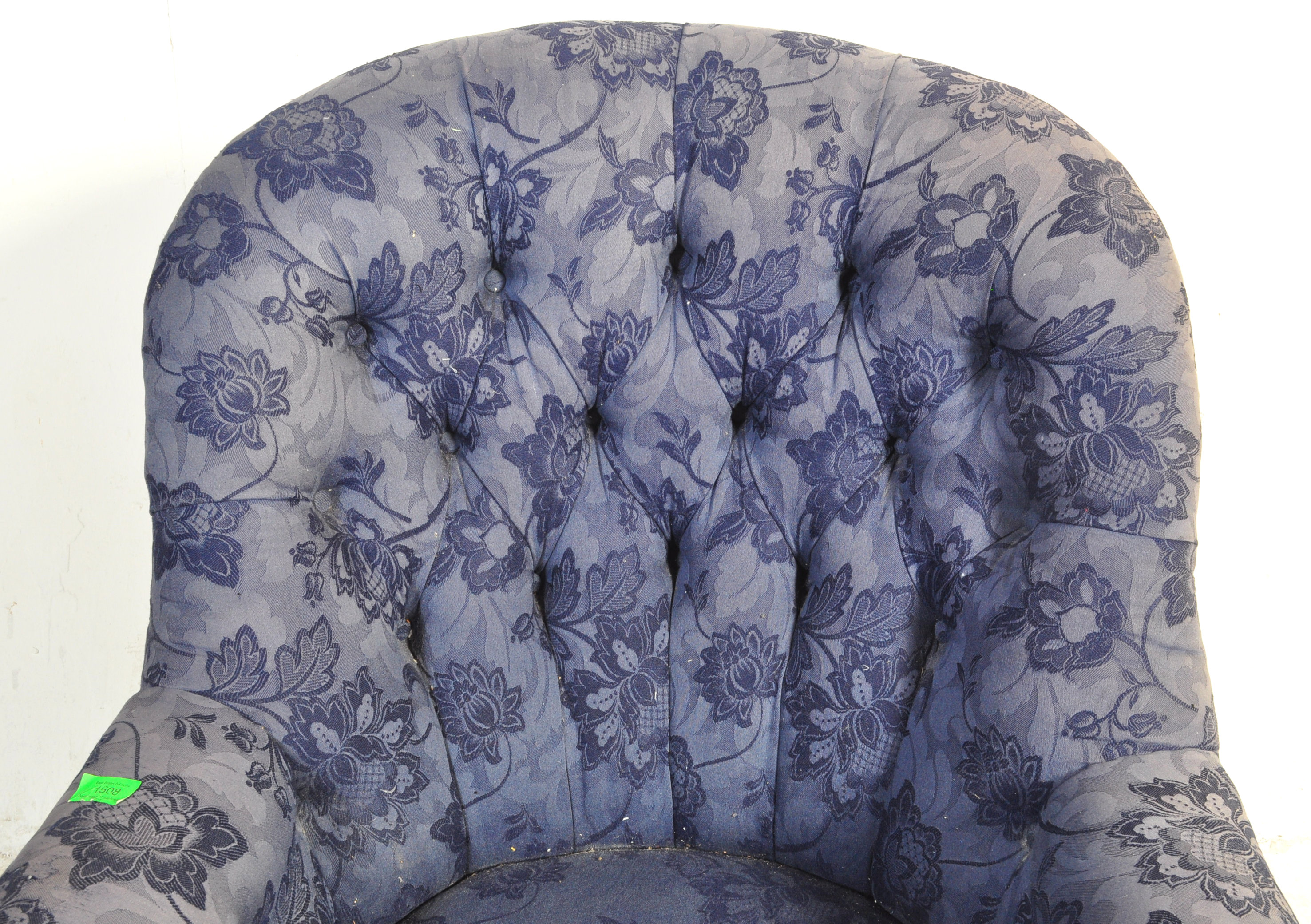 VICTORIAN 19TH CENTURY UPHOLSTERED ARMCHAIR - Image 3 of 6