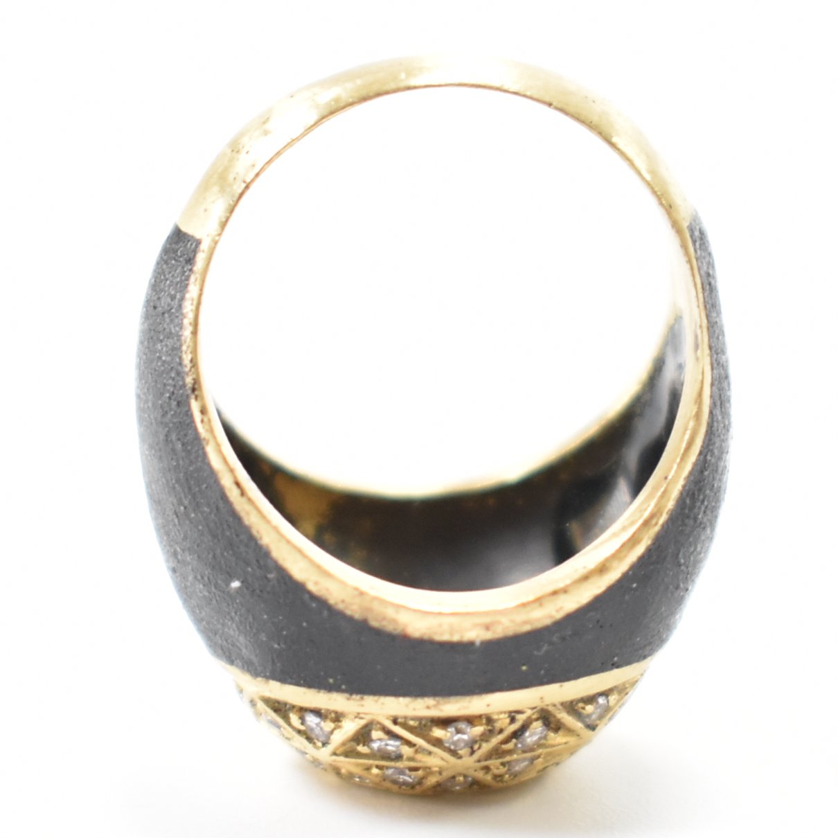 VINTAGE 18CT GOLD DIAMOND & ENAMEL RING - Image 7 of 8