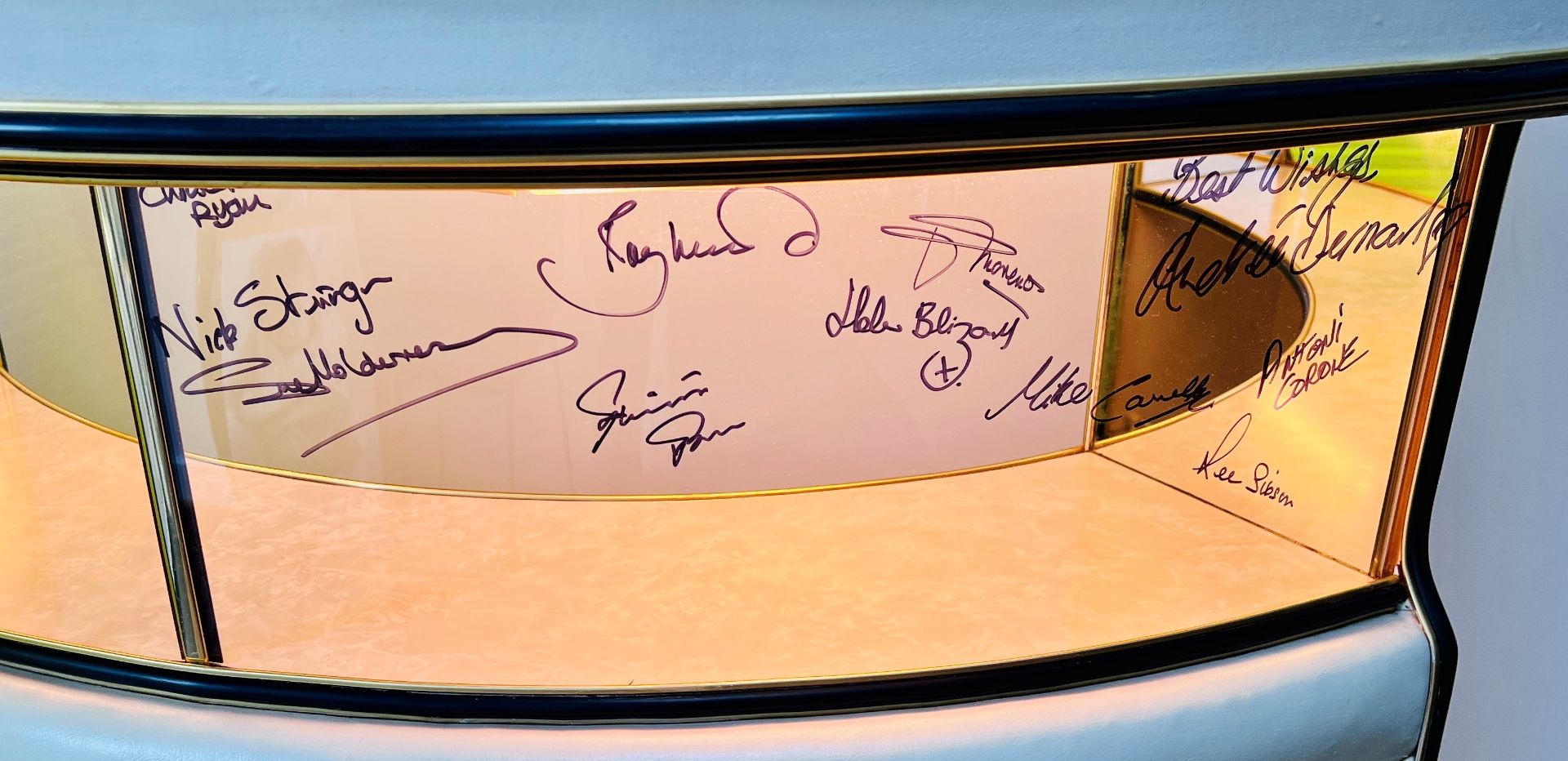 ONLY FOOLS & HORSES - DEL'S COCKTAIL BAR - SIGNED BY DAVID JASON & CAST - Image 3 of 10