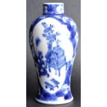 19TH CENTURY CHINESE BLUE & WHITE PORCELAIN VASE