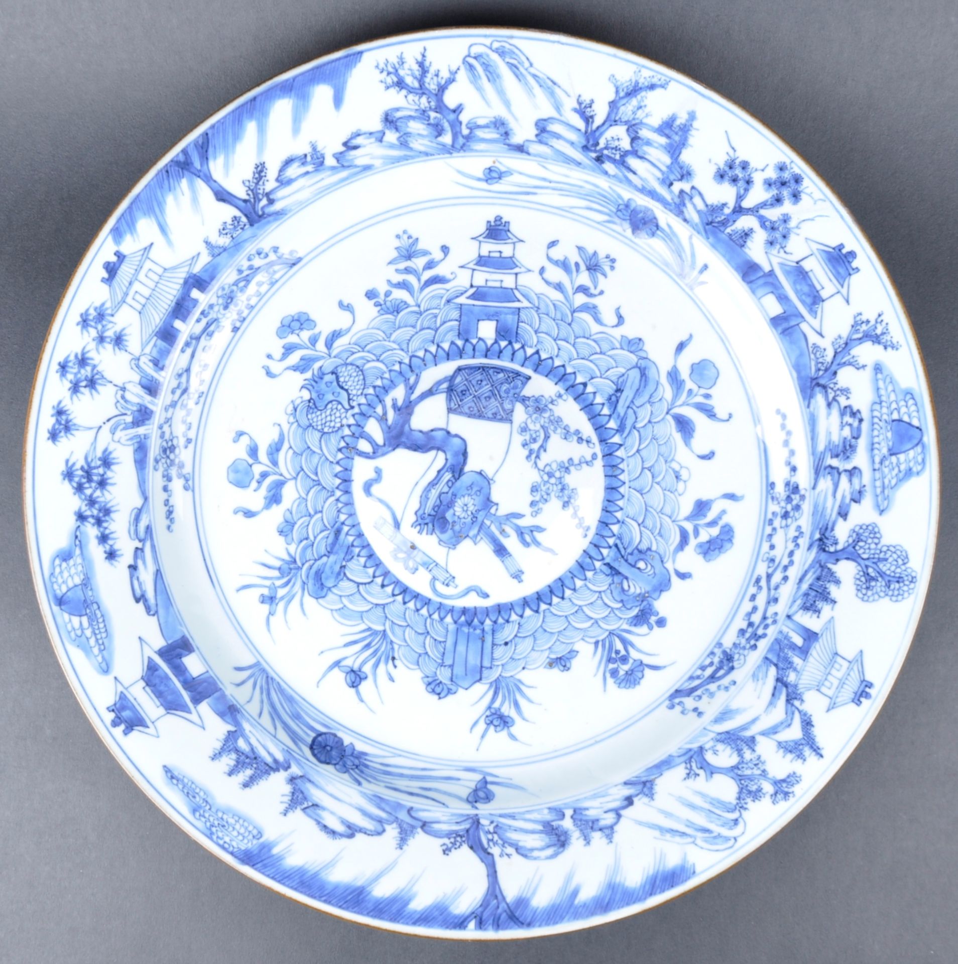 LARGE 19TH CENTURY CHINESE BLUE & WHITE PORCELAIN CHARGER