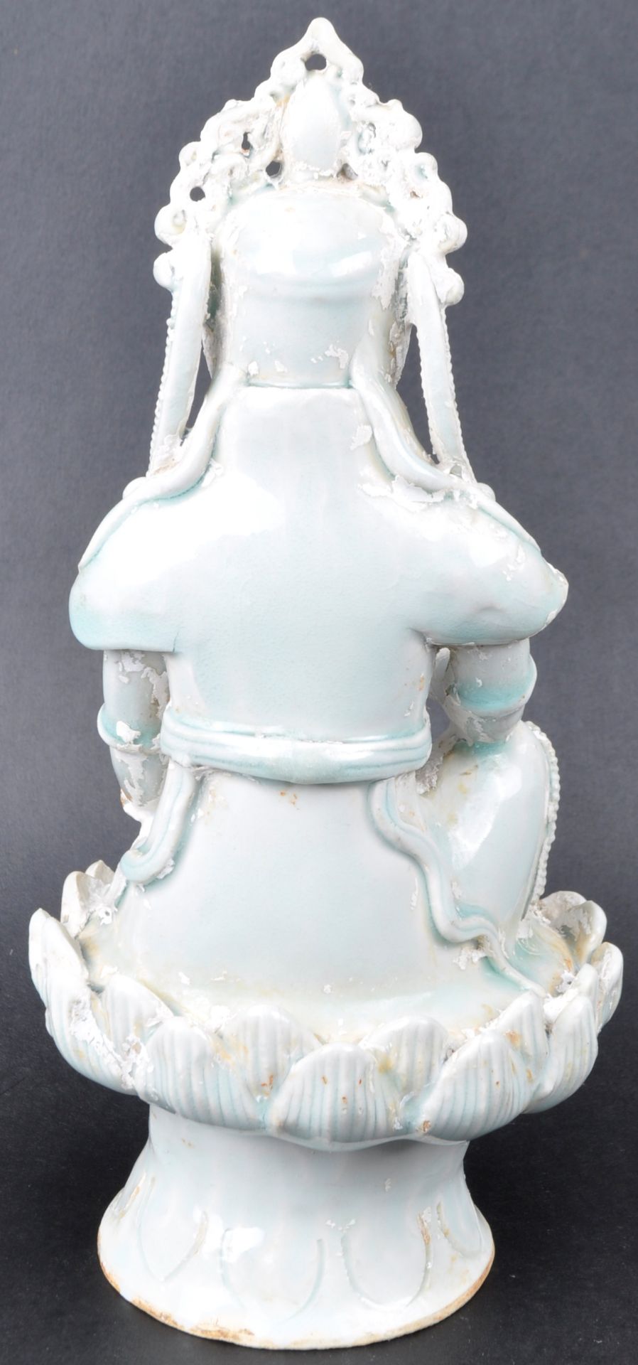 19TH CENTURY CHINESE CELADON GLAZE PORCELAIN FIGURE - Image 5 of 5