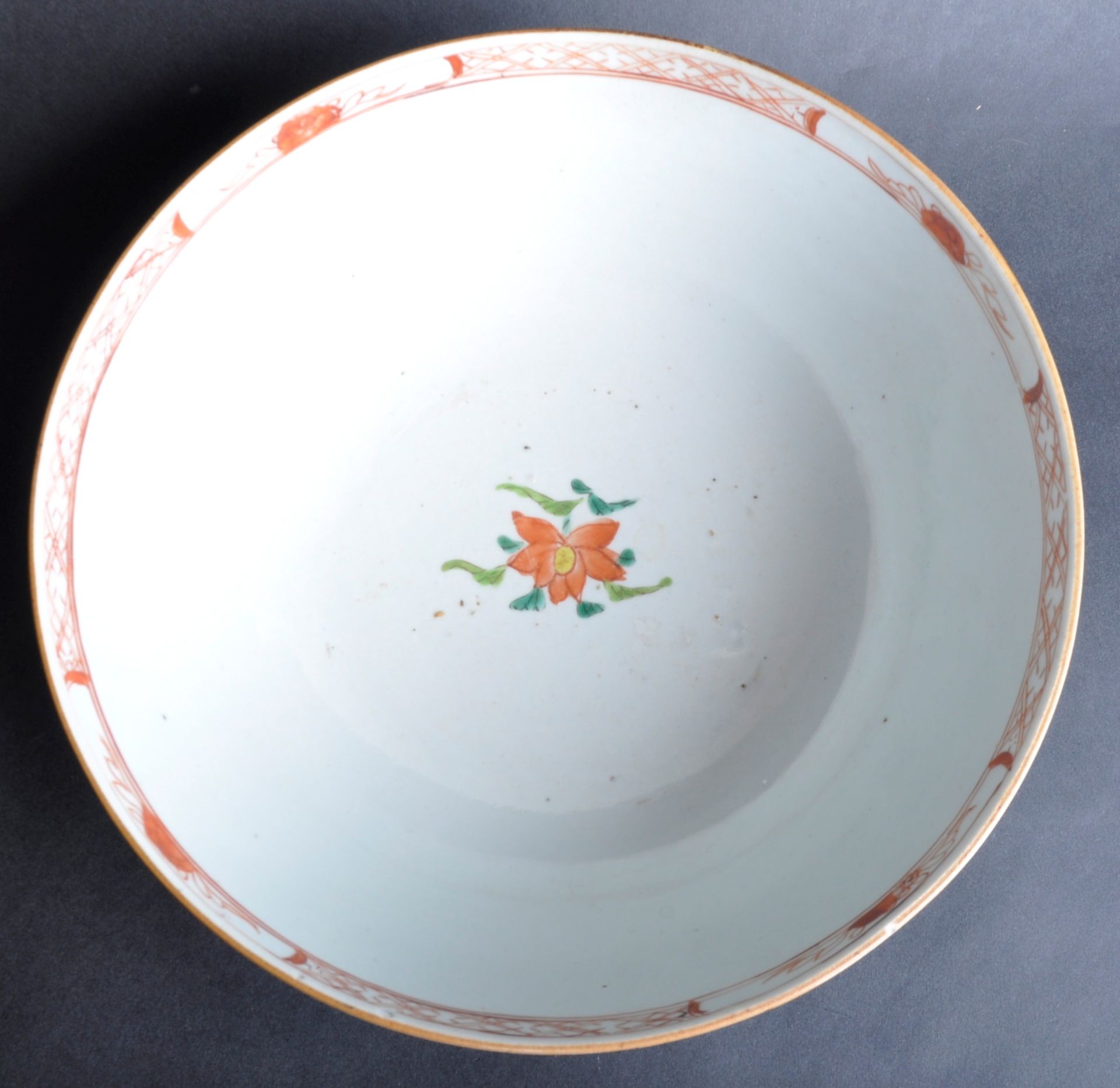 19TH CENTURY CHINESE PORCELAIN BOWL - Image 3 of 6