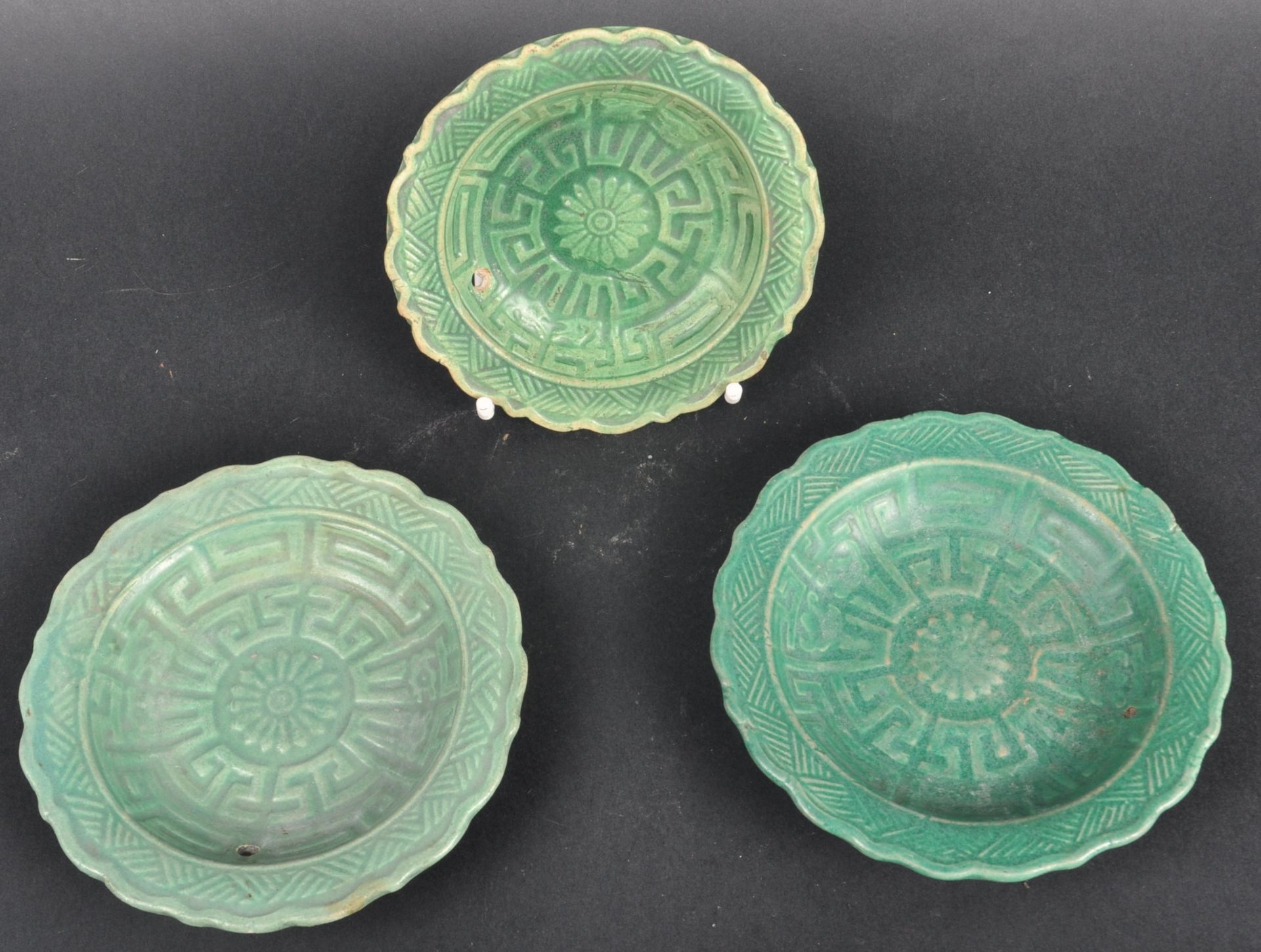 THREE 19TH CENTURY CHINESE CELADON GREEN PLATES - Image 2 of 5