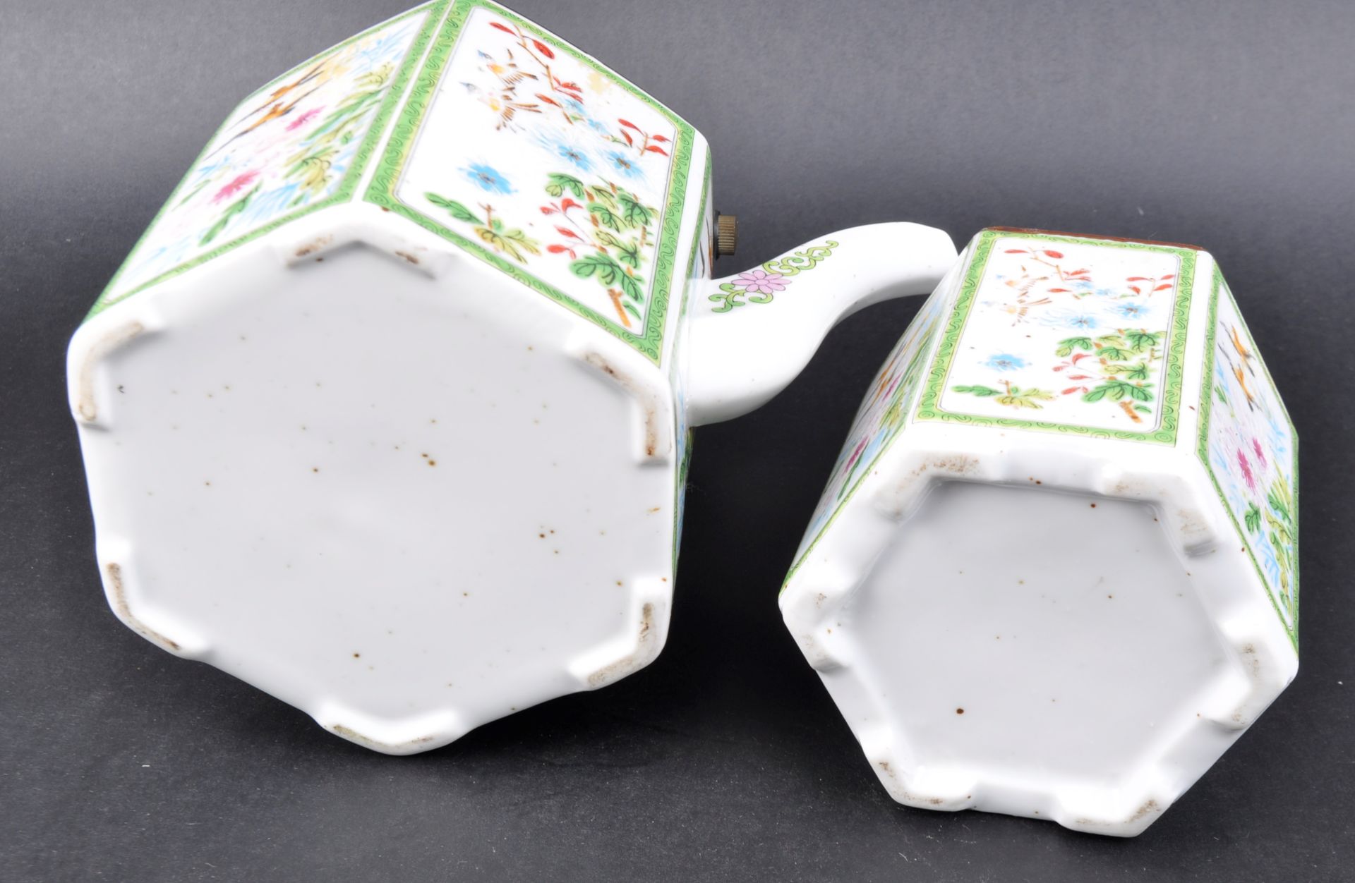 EARLY 20TH CENTURY CHINESE PORCELAIN TEA CADDY & TEAPOT - Image 10 of 10