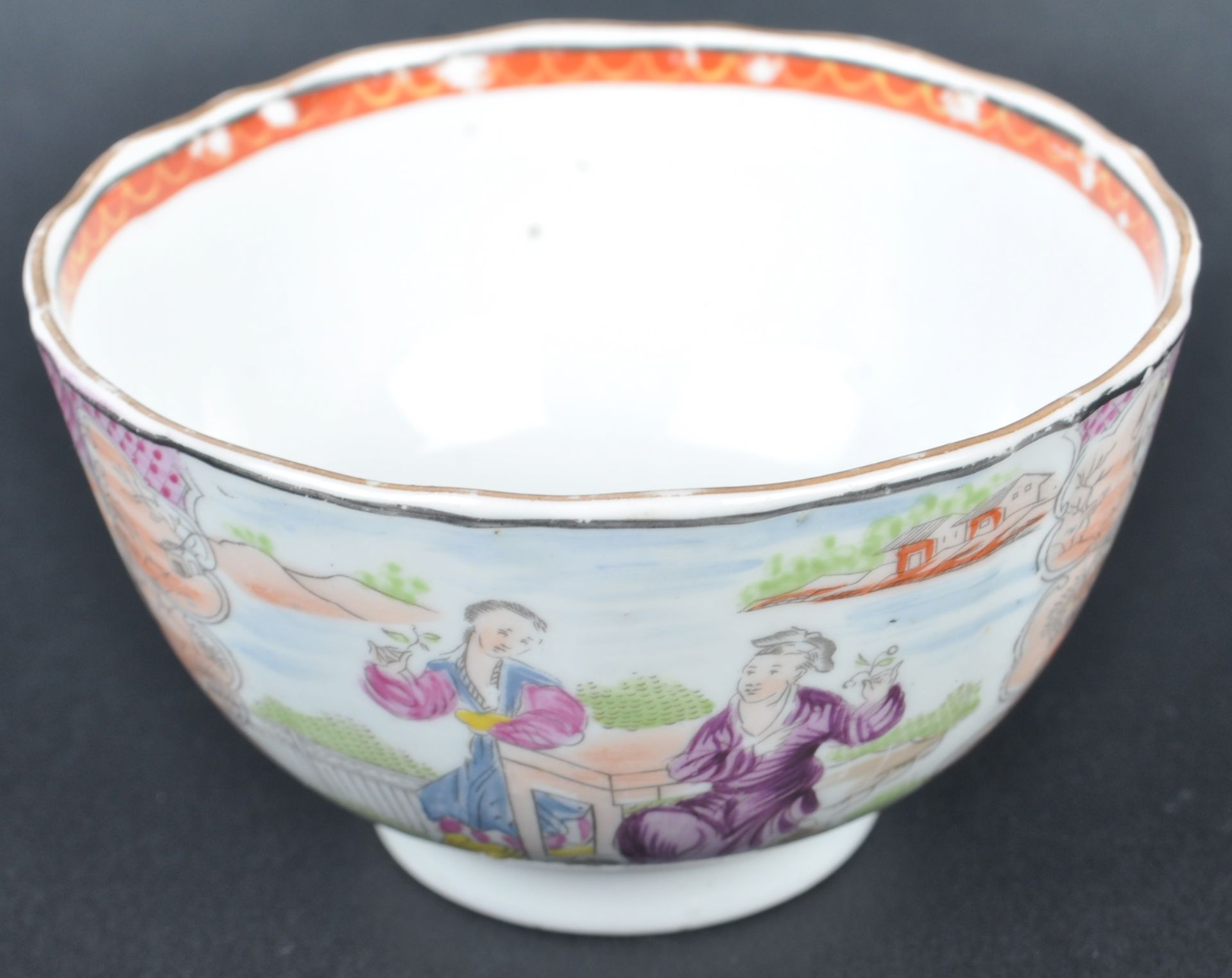 19TH CENTURY CHINESE EXPORT PORCELAIN TEACUP - Image 2 of 4