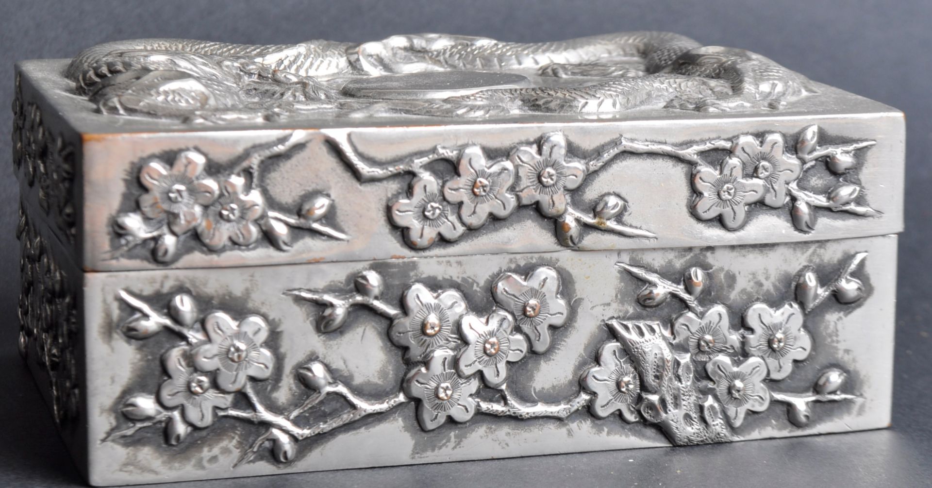 EARLY 20TH CENTURY CHINESE SILVER PLATED DRAGON BOX