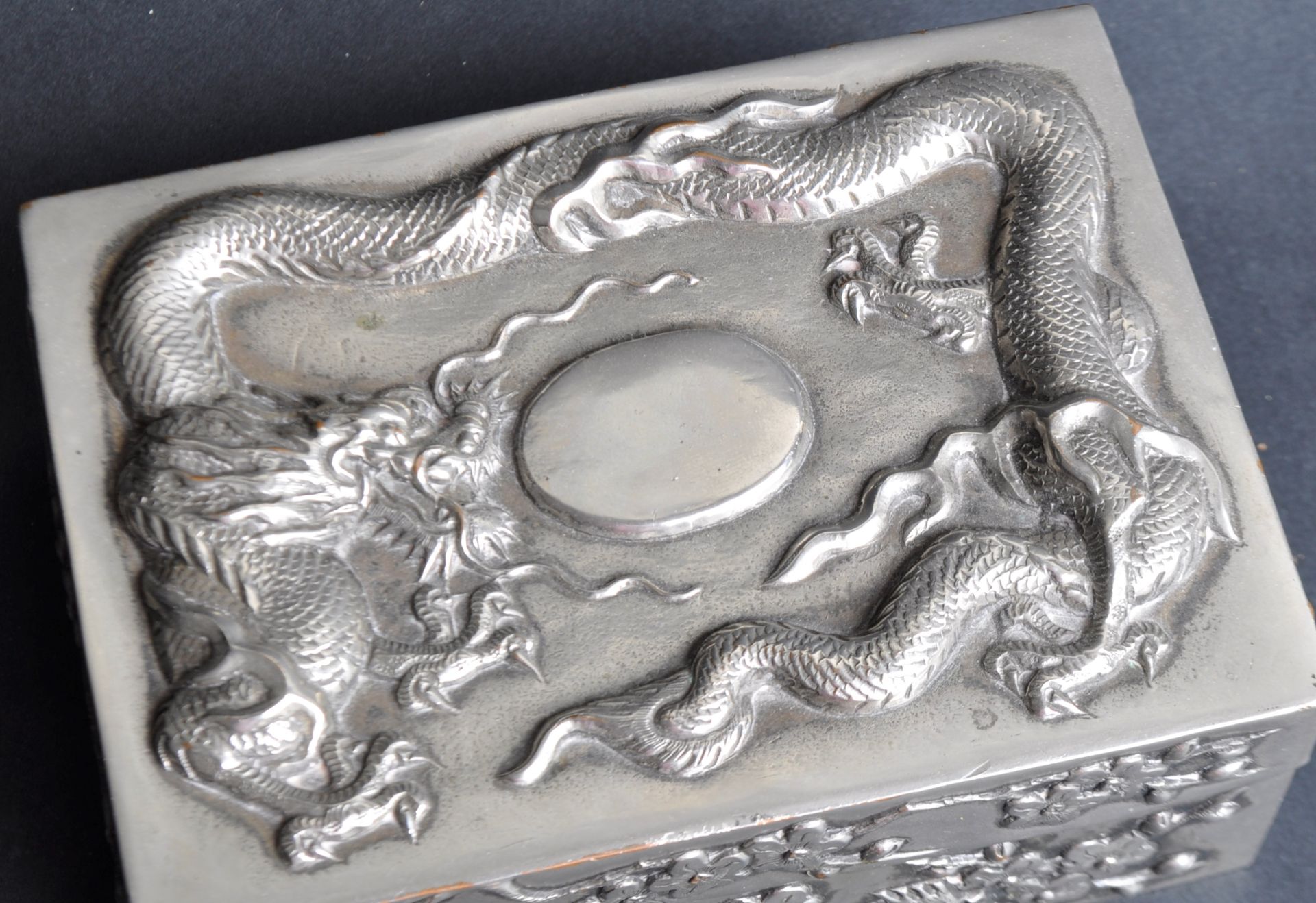 EARLY 20TH CENTURY CHINESE SILVER PLATED DRAGON BOX - Image 3 of 6