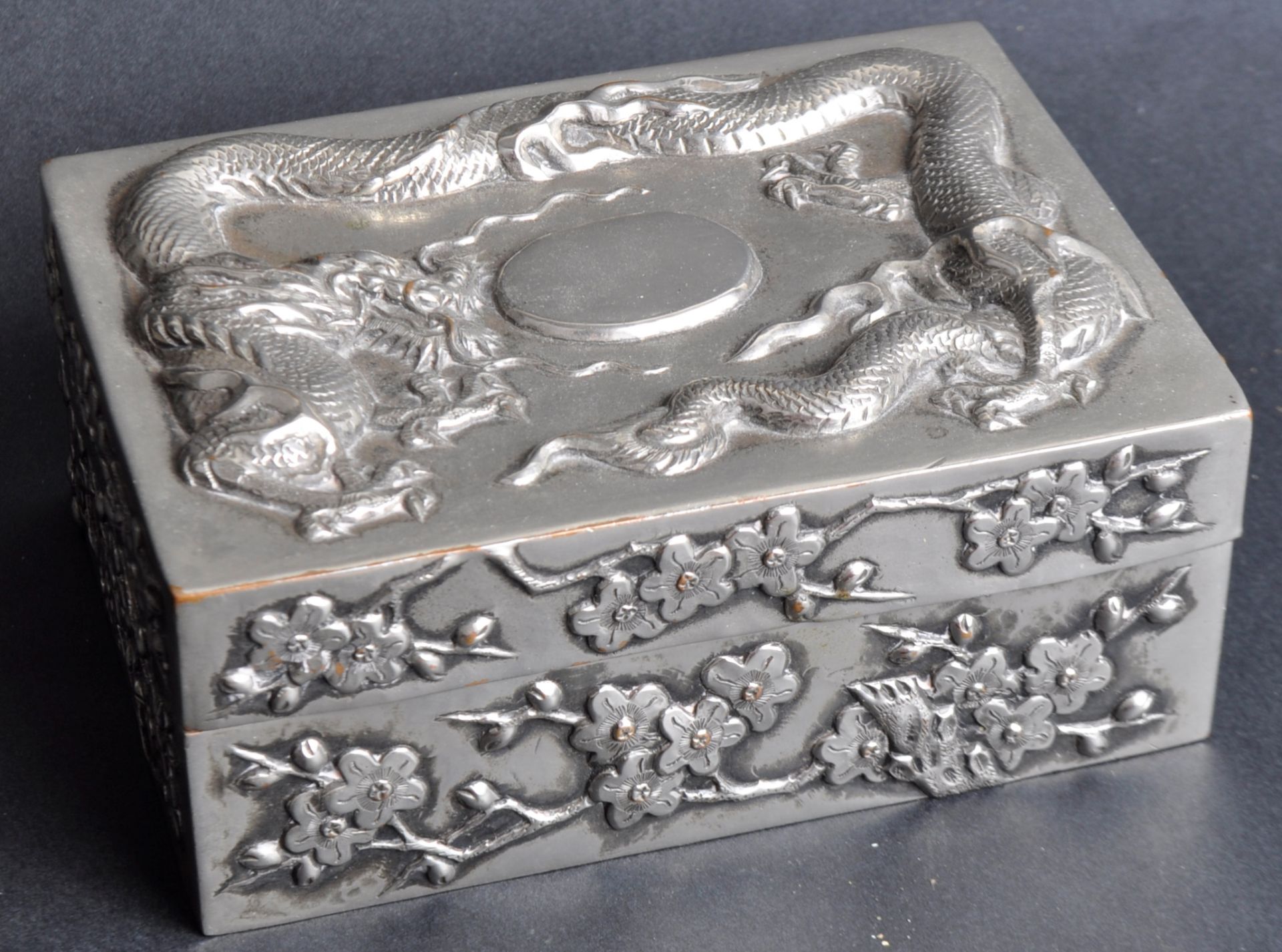 EARLY 20TH CENTURY CHINESE SILVER PLATED DRAGON BOX - Image 2 of 6