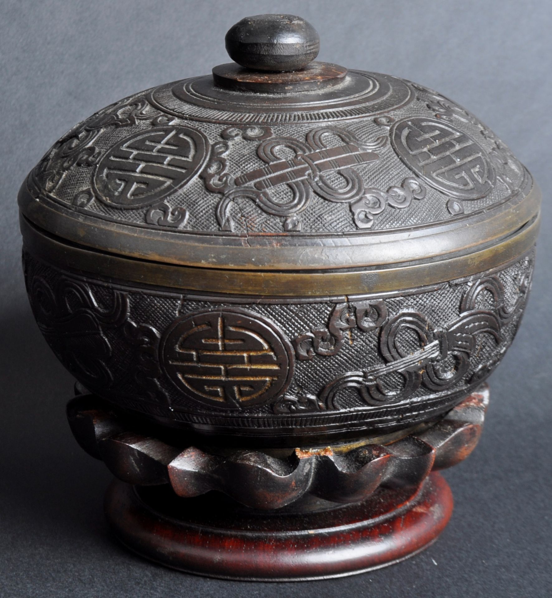 19TH CENTURY CHINESE CARVED TOBACCO POT ON STAND
