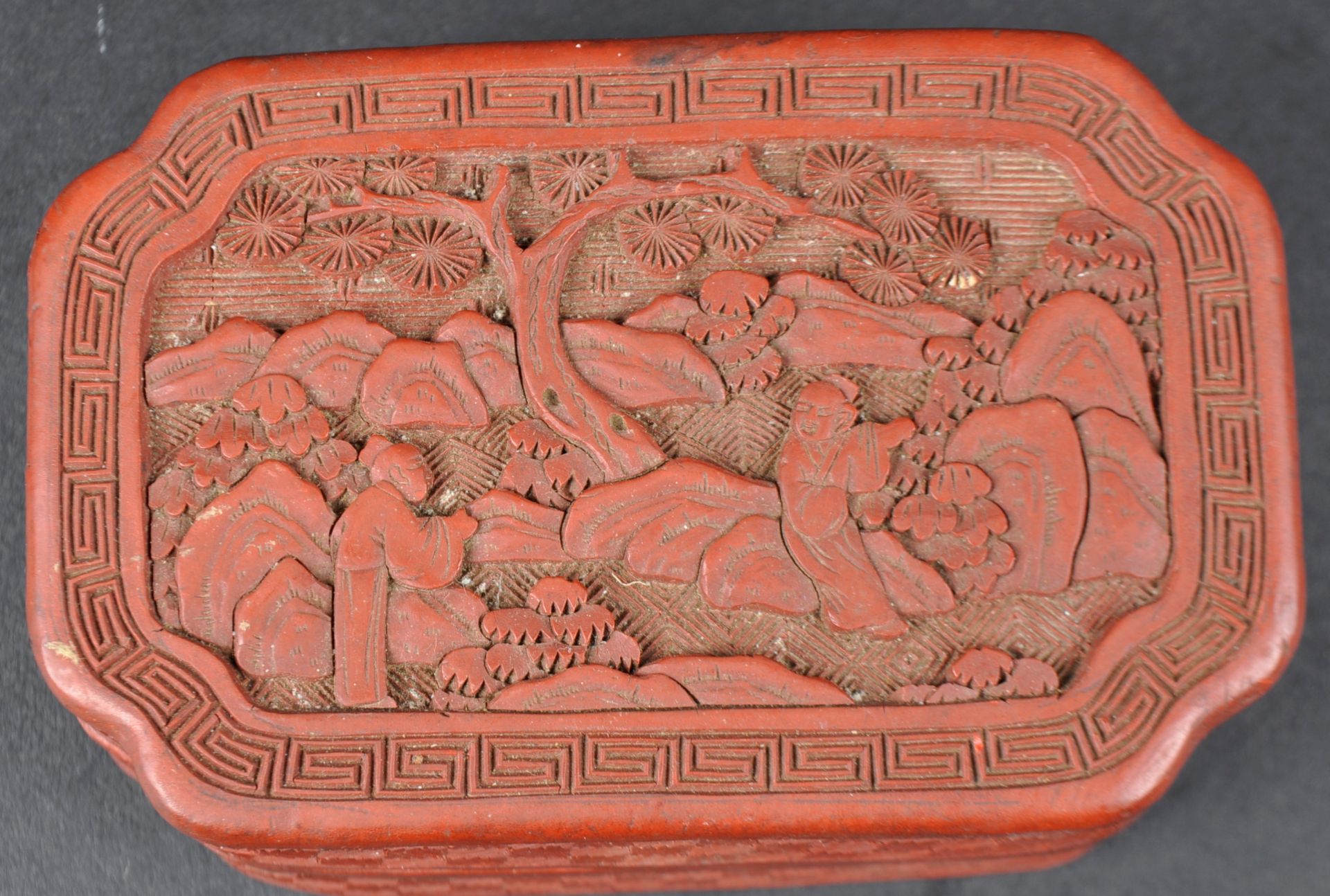 EARLY 20TH CENTURY CHINESE CINNABAR LACQUER BOX - Image 3 of 4