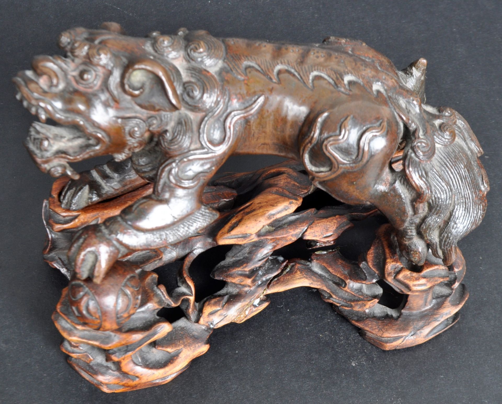 18TH CENTURY CHINESE BRONZE FOO DOG - Image 2 of 7