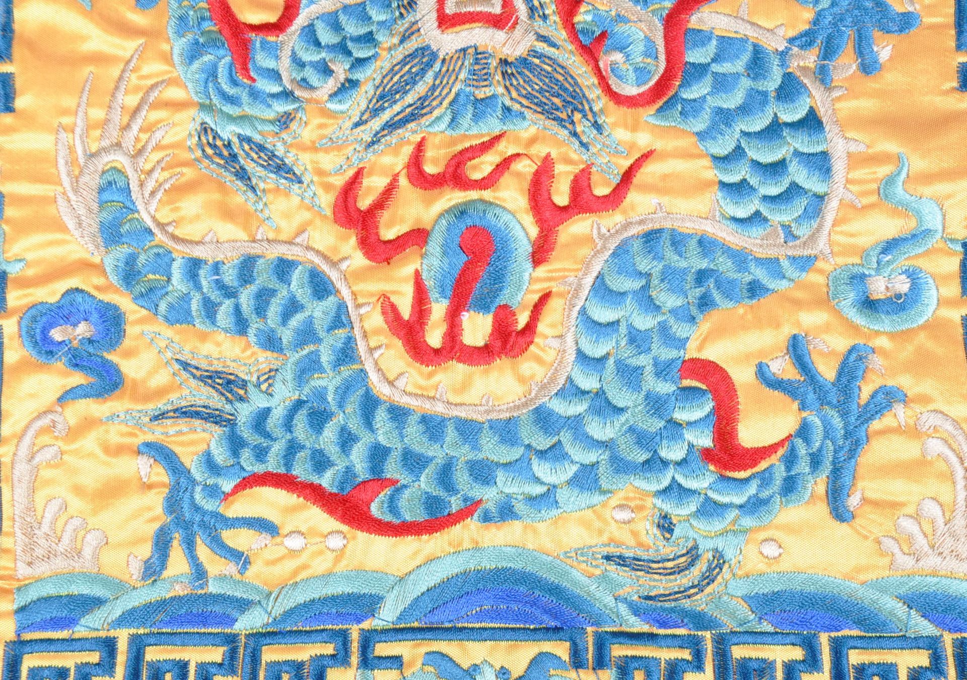 20TH CENTURY CHINESE EMBROIDERED DRAGON SQUARE - Image 5 of 7