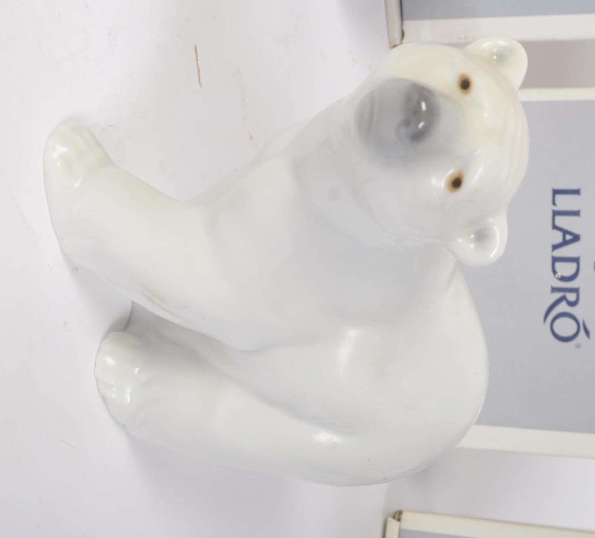 VINTAGE LLADRO SPANISH PORCELAIN POLAR BEAR FIGURES - Image 3 of 6