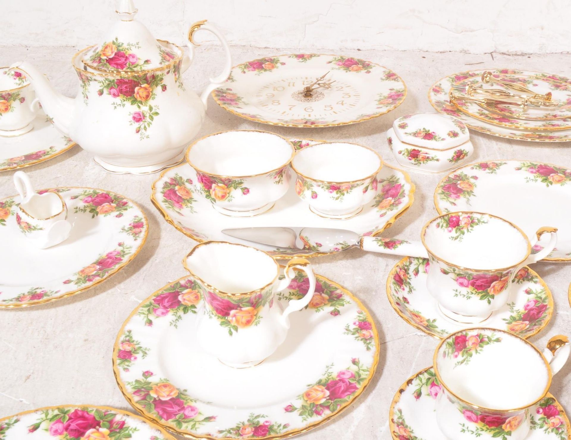 ROYAL ALBERT - OLD COUNTRY ROSES TEA SERVICE - Image 4 of 6