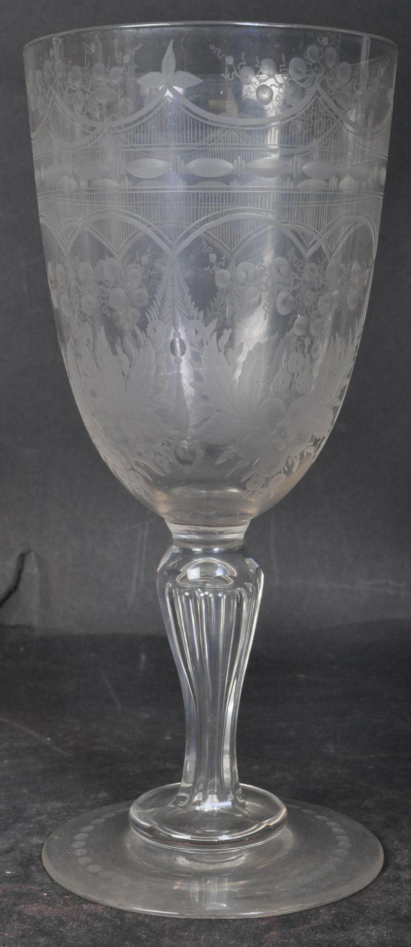 PAIR OF LARGE 19TH CENTURY ACID ETCHED WINE GLASSES - Image 4 of 5