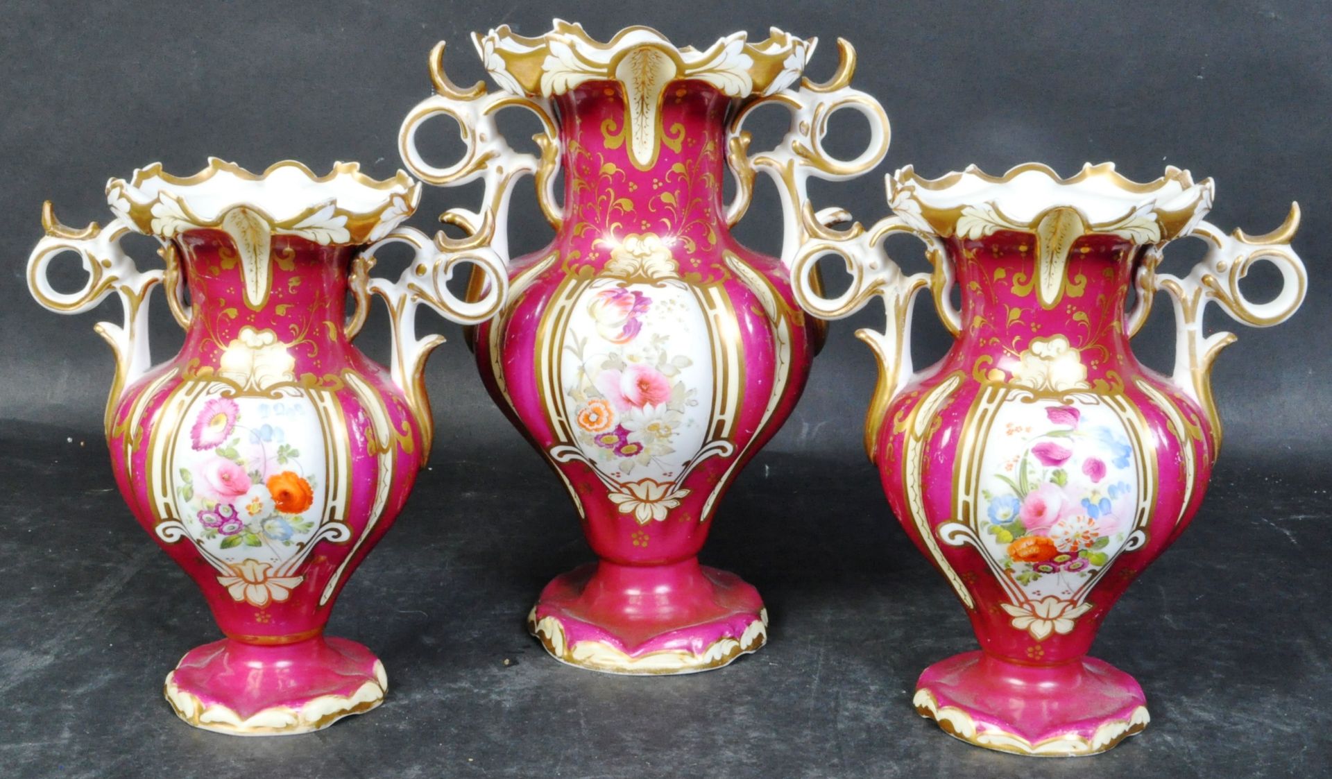 19TH CENTURY STAFFORDSHIRE 3 PIECE GARNITURE OF VASES