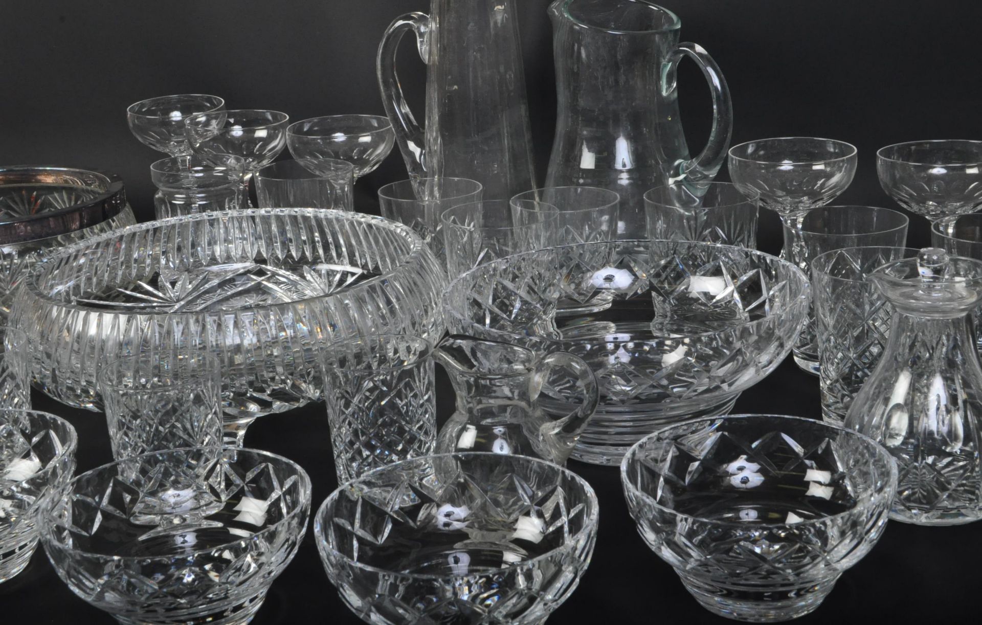 LARGE COLLECTION OF 20TH CENTURY CUT GLASS WARES - Image 2 of 7