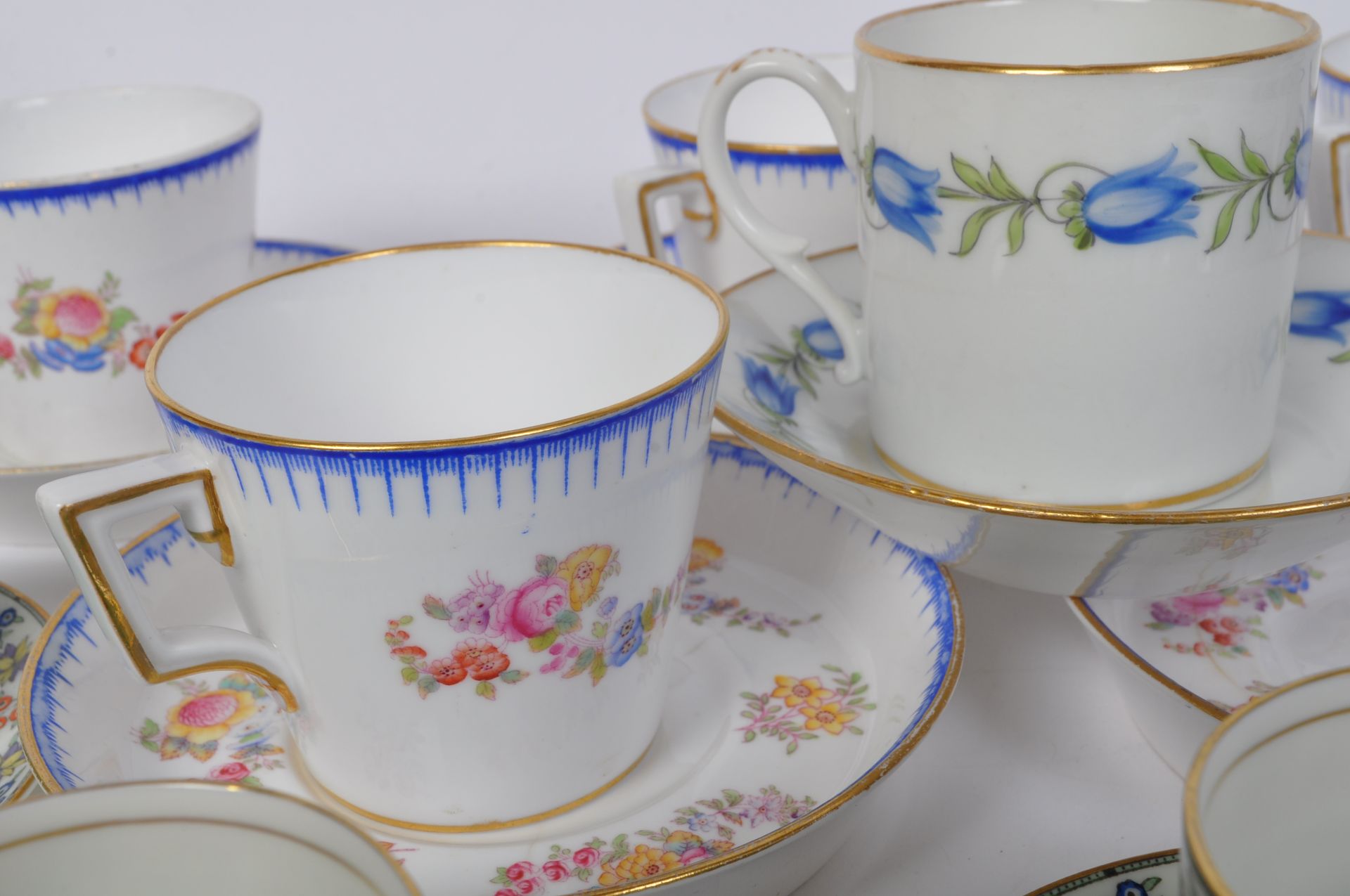 ASSORTMENT OF PORCELAIN TEACUPS & SAUCERS - WORCESTER - NAST - Image 4 of 7