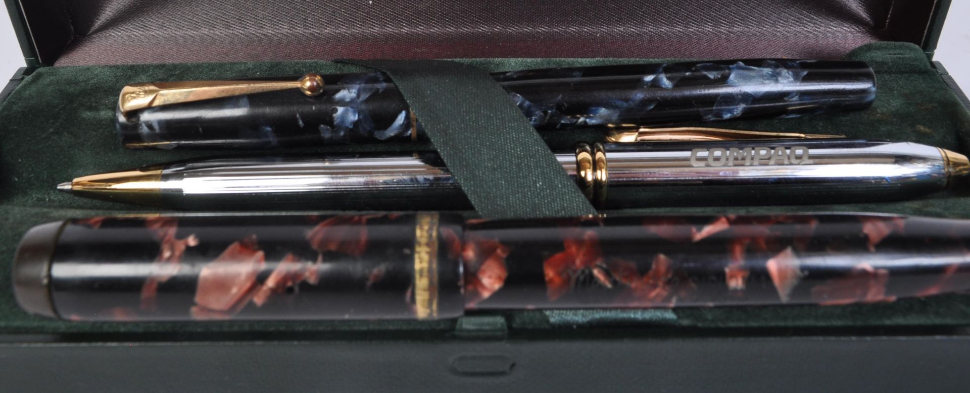 PAIR 1940S FOUNTAIN PENS W GOLD NIBS & BOXED CROSS PEN - Image 2 of 3