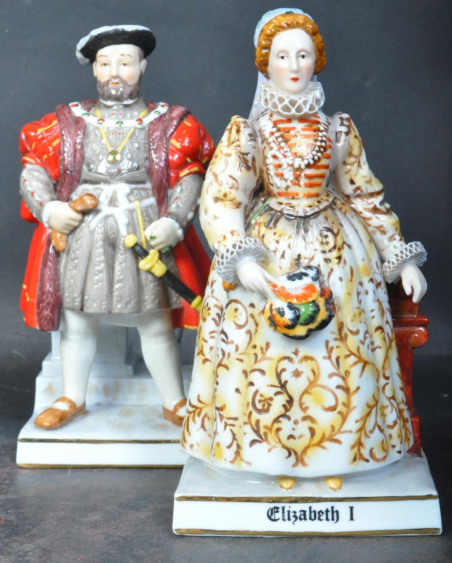 COLLECTION OF PORCELAIN FIGURES NAPLES & NATURECRAFT - Image 3 of 5