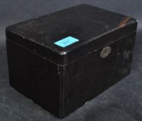 20TH CENTURY CHINESE BLACK LAQUERED BOX
