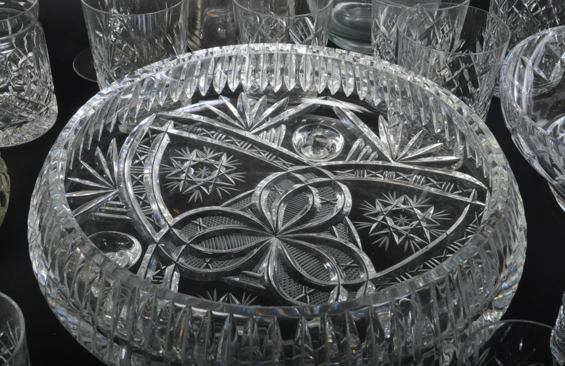LARGE COLLECTION OF 20TH CENTURY CUT GLASS WARES - Image 3 of 7