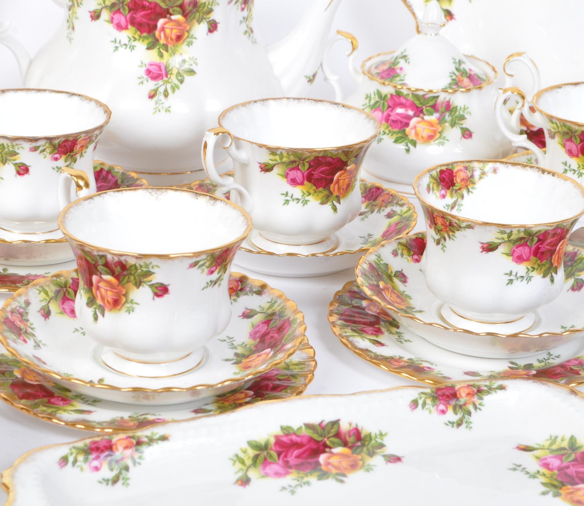 VINTAGE ROYAL ALBERT OLD COUNTRY ROSES TEA SERVICE - Image 3 of 6