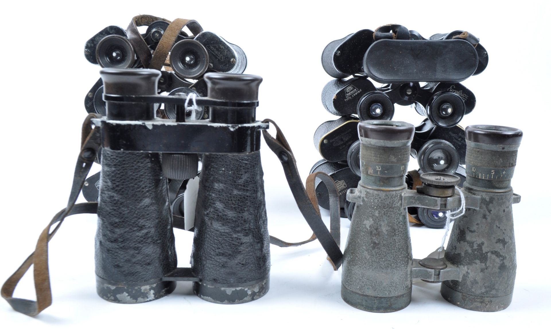 COLLECTION OF ASSORTED VINTAGE BINOCULARS INCLUDING MILITARY ISSUE - Image 5 of 5