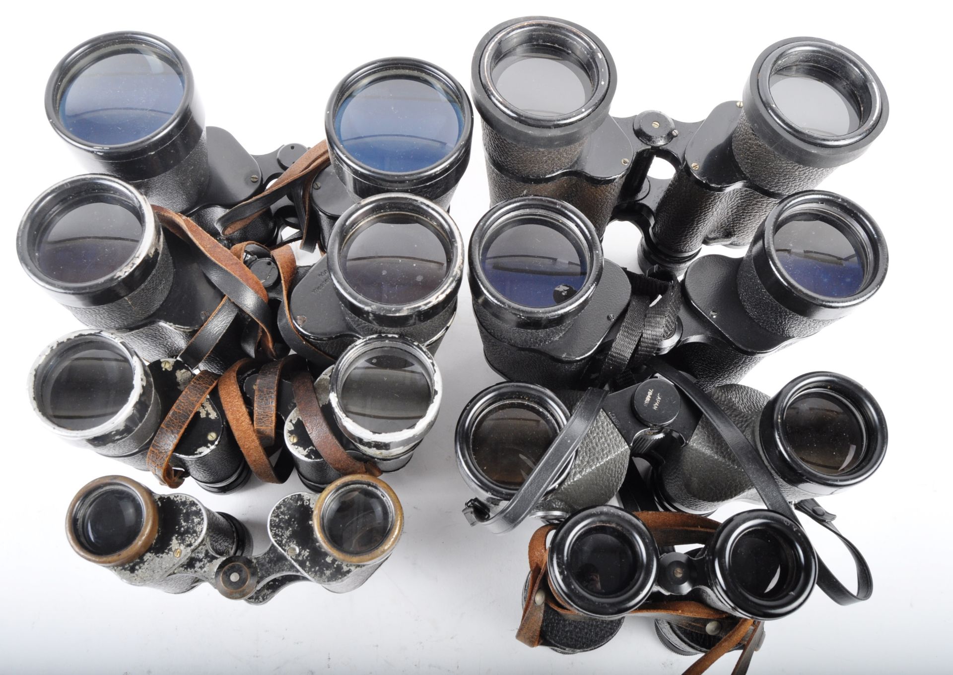 MIXED COLLECTION OF VINTAGE BINOCULARS - Image 2 of 5