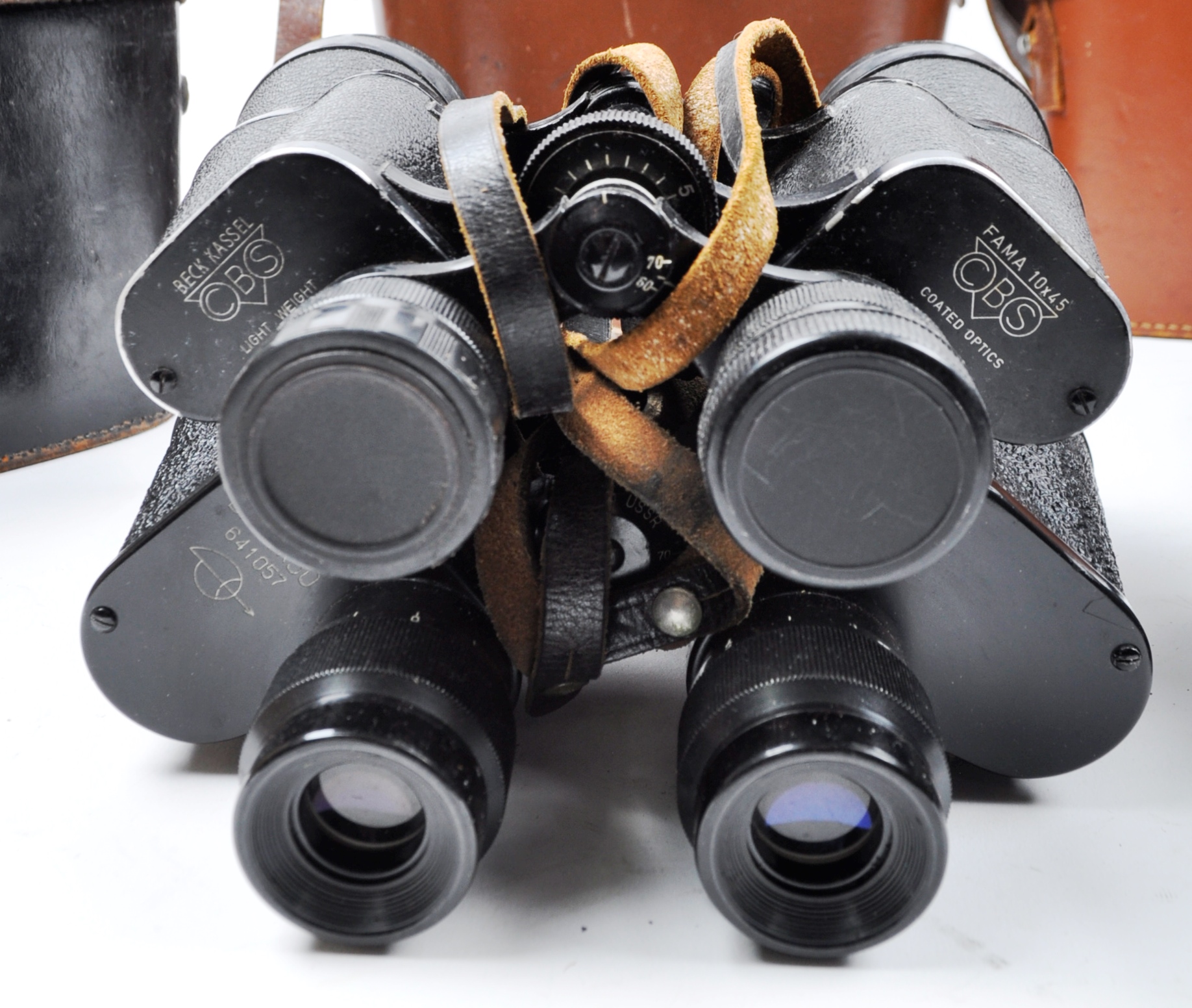 COLLECTION OF ASSORTED CASED VINTAGE BINOCULARS INCLUDING MILITARY ISSUE - Image 3 of 5