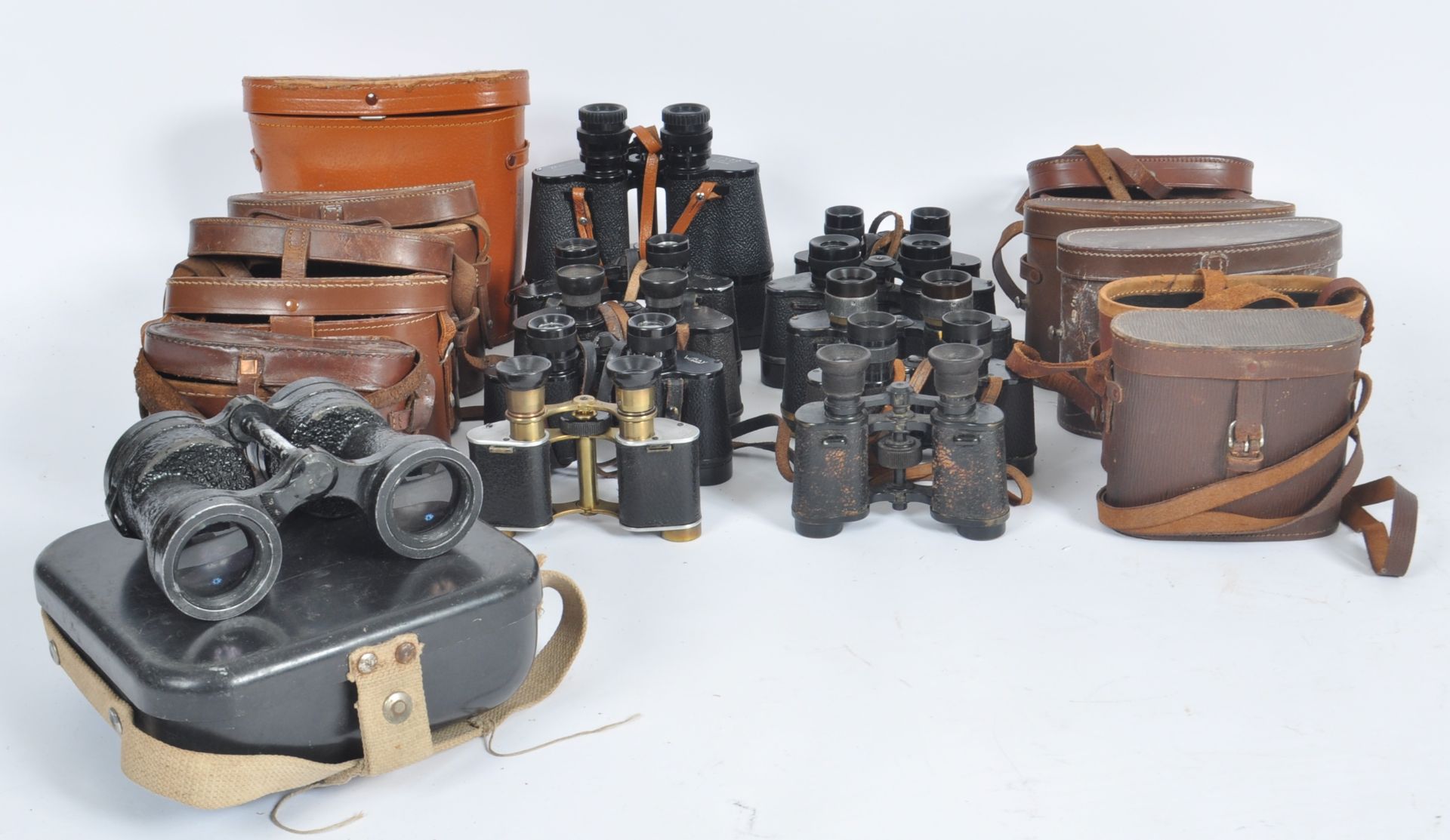 MIXED COLLECTION OF VINTAGE BINOCULARS