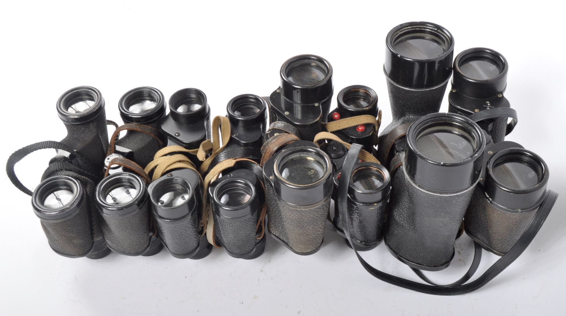 MIXED COLLECTION OF VINTAGE BINOCULARS - Image 5 of 5