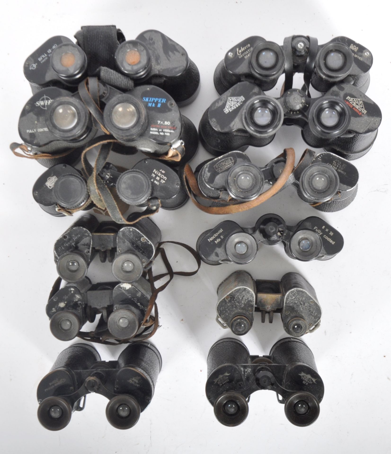 MIXED COLLECTION OF VINTAGE BINOCULARS - Image 2 of 5