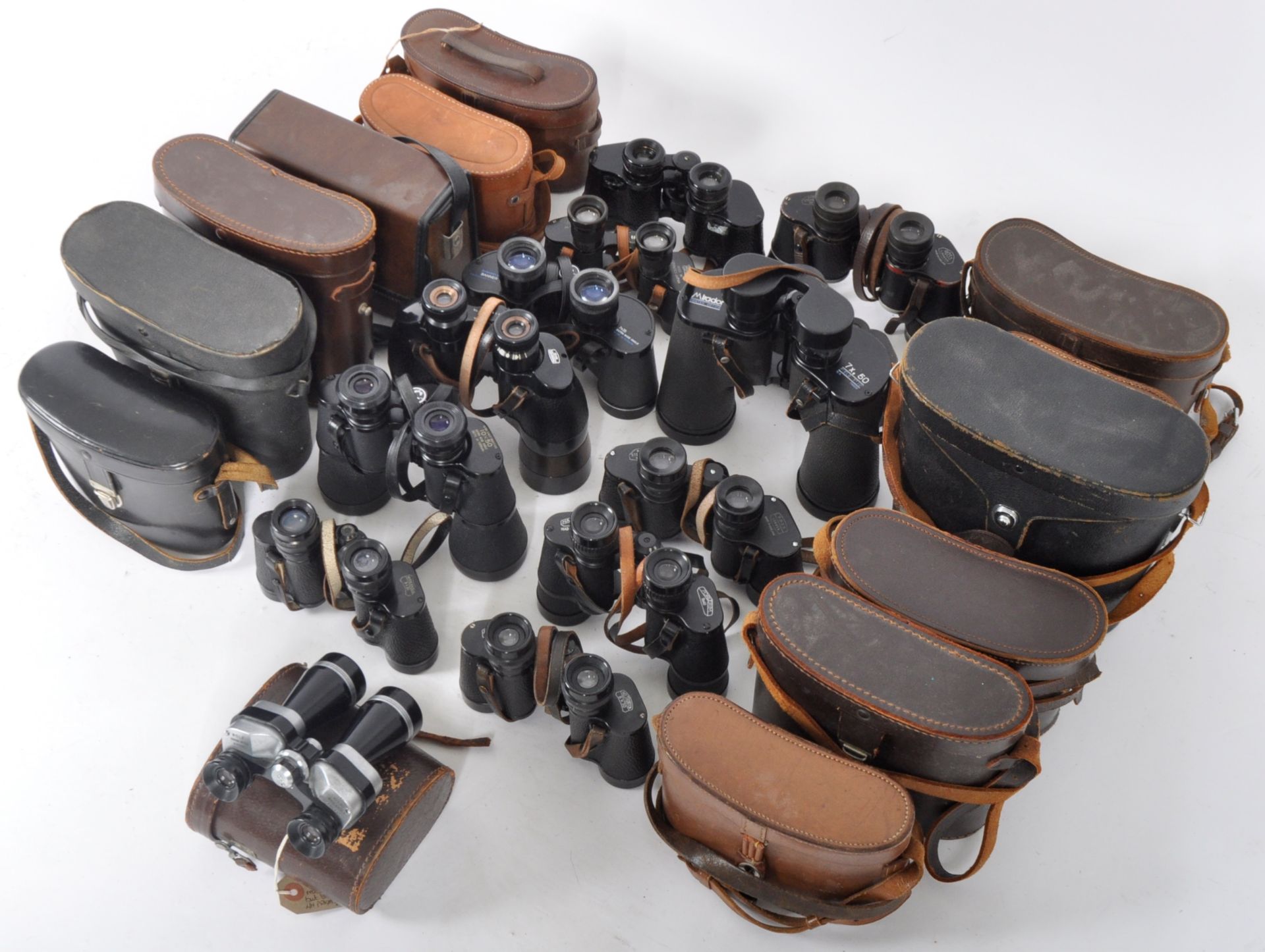 MIXED COLLECTION OF VINTAGE CASED BINOCULARS - Image 2 of 5