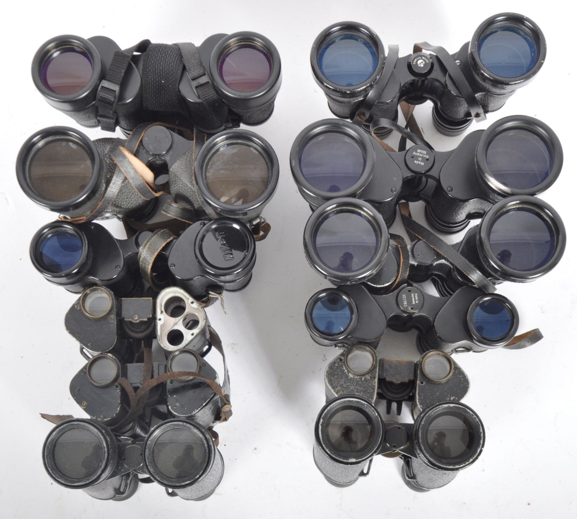 MIXED COLLECTION OF VINTAGE BINOCULARS - Image 4 of 5